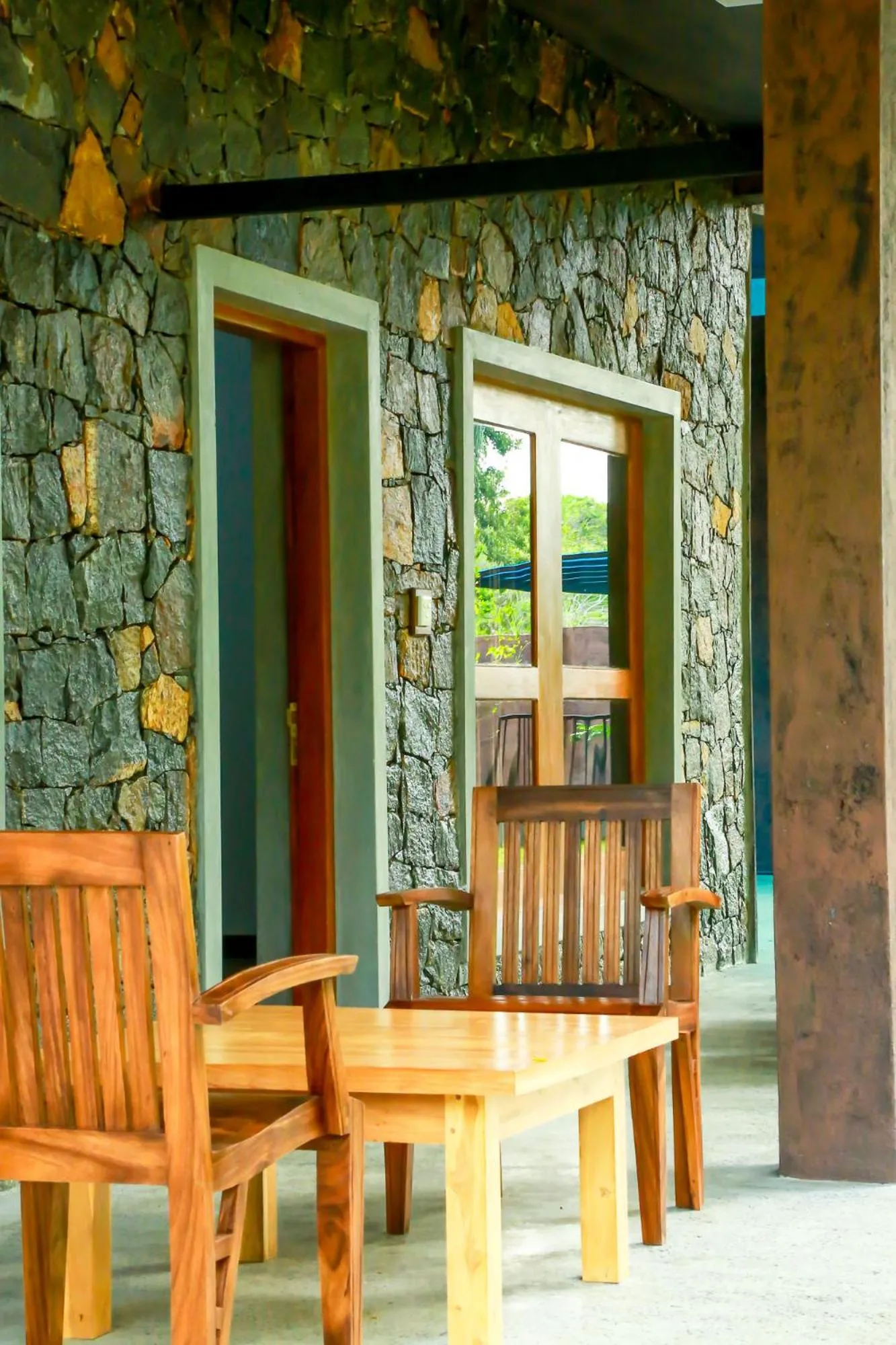 room service in Doola River Edge