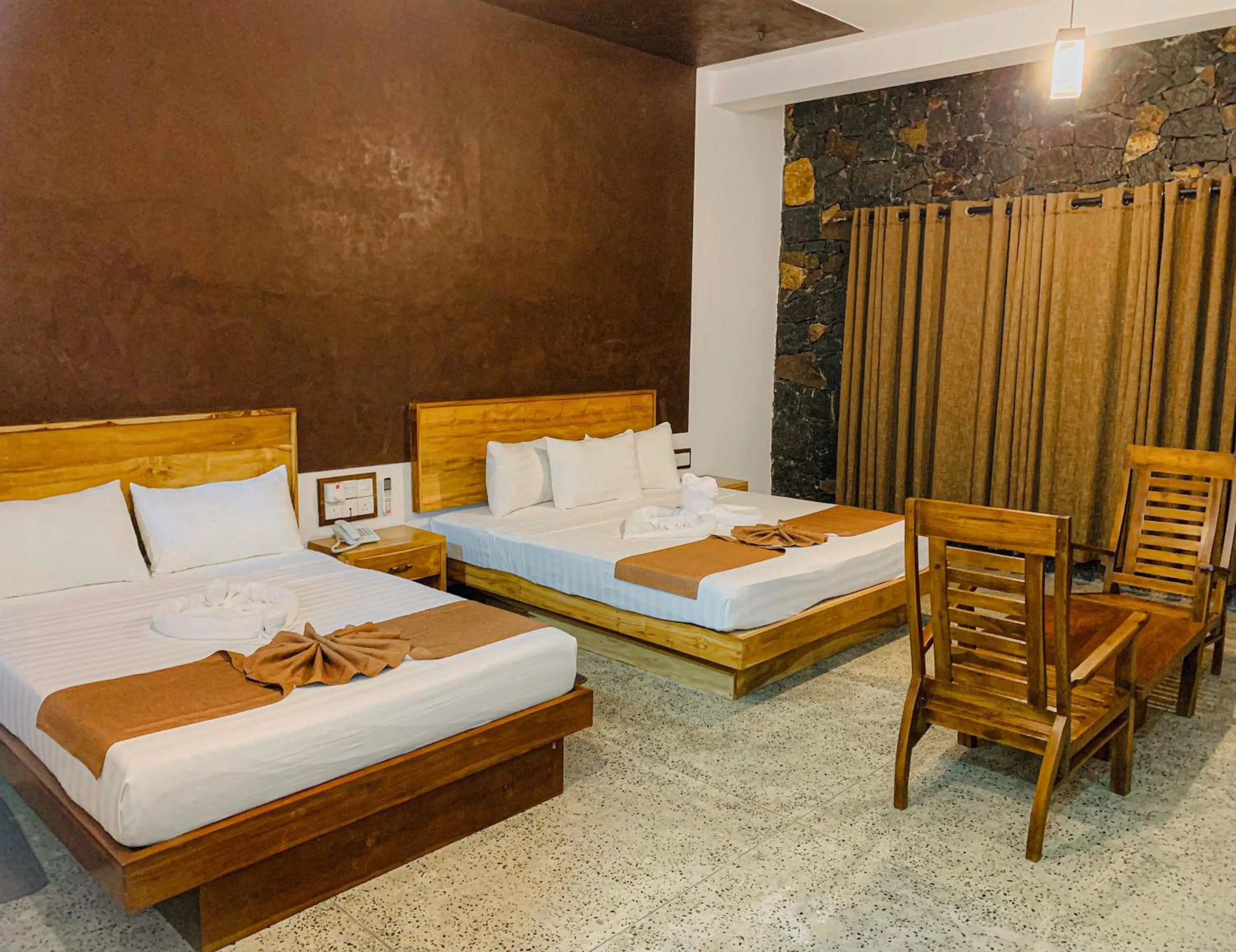 Bedroom, Bed in Doola River Edge