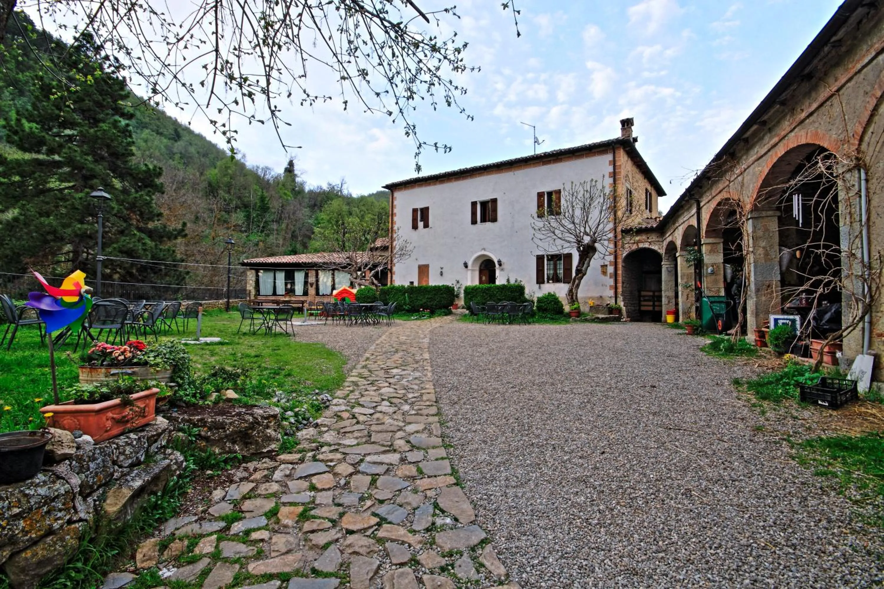 Facade/entrance in Antica Locanda La Canonica