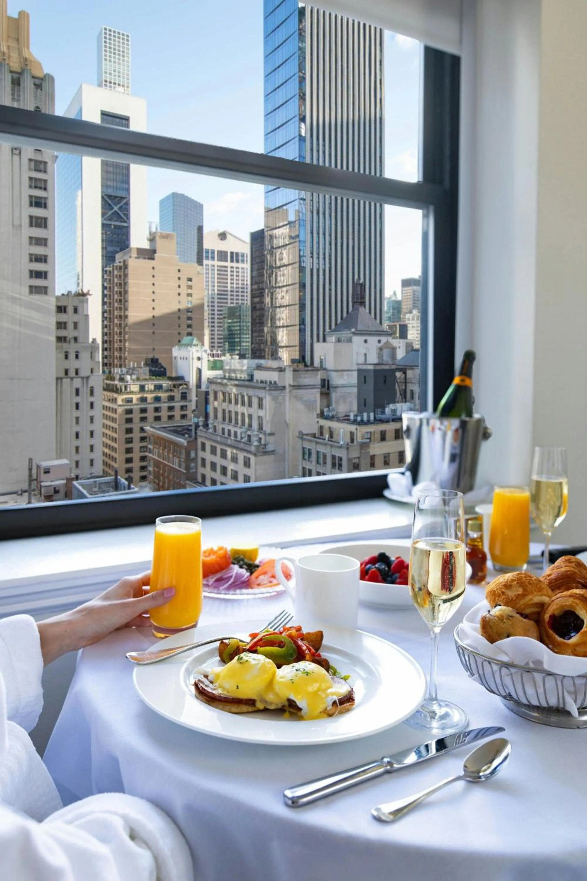 Breakfast in JW Marriott Essex House New York