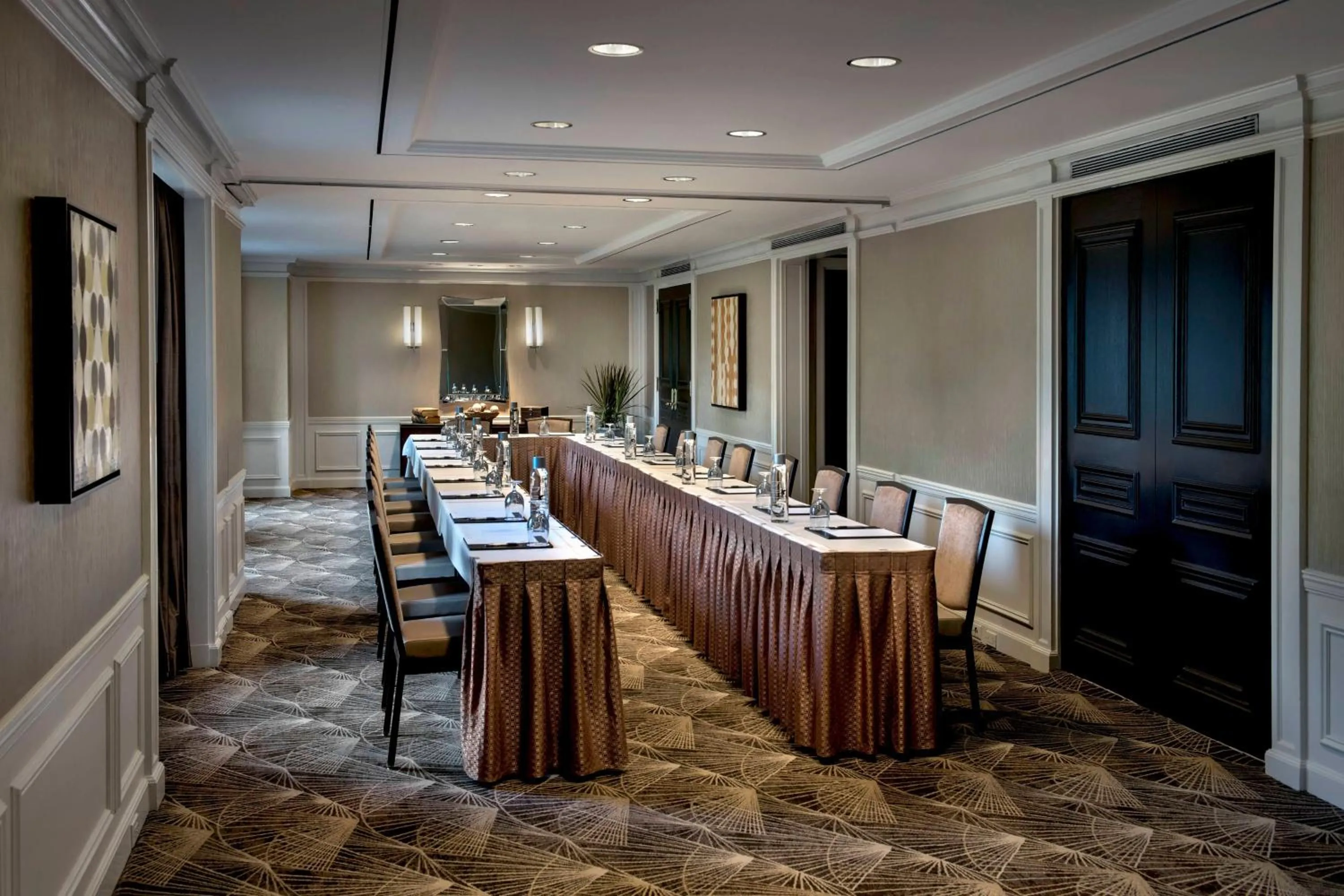 Meeting/conference room in JW Marriott Essex House New York