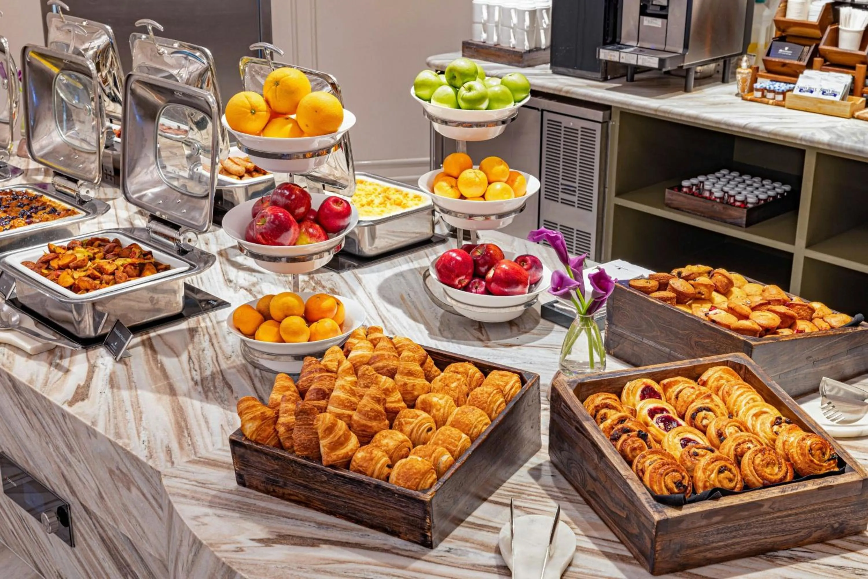 Breakfast in JW Marriott Essex House New York