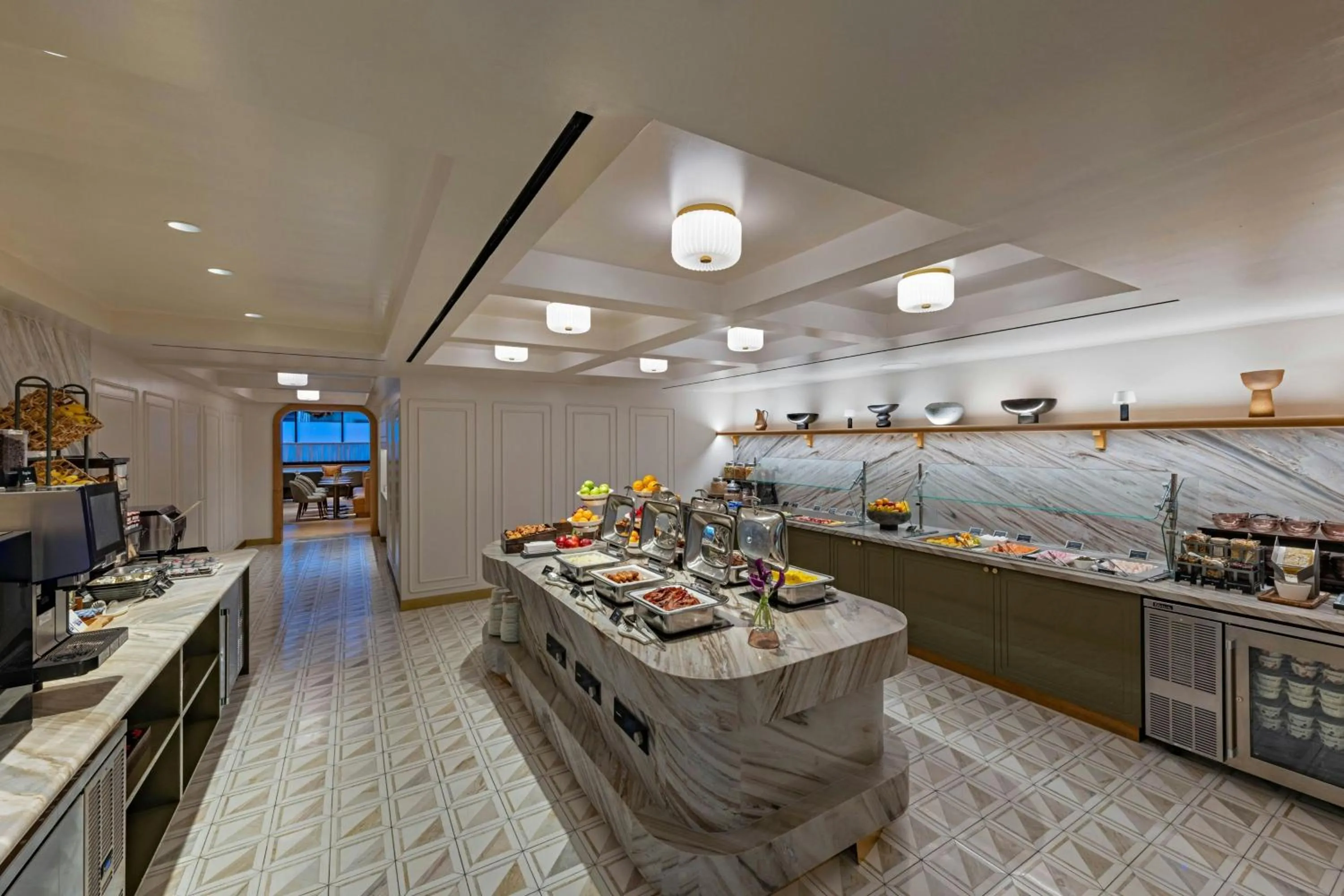 Lounge or bar in JW Marriott Essex House New York