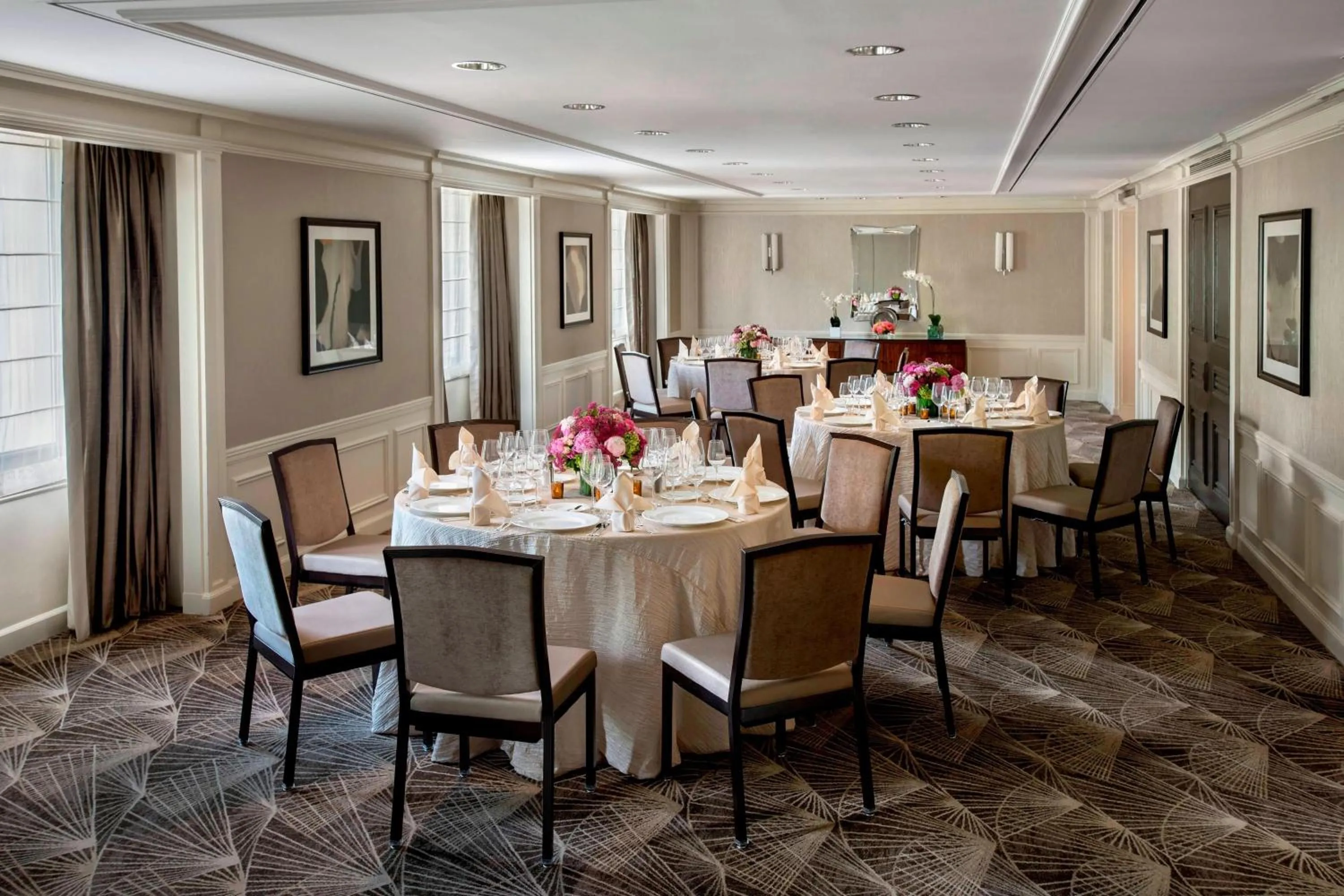 Meeting/conference room in JW Marriott Essex House New York