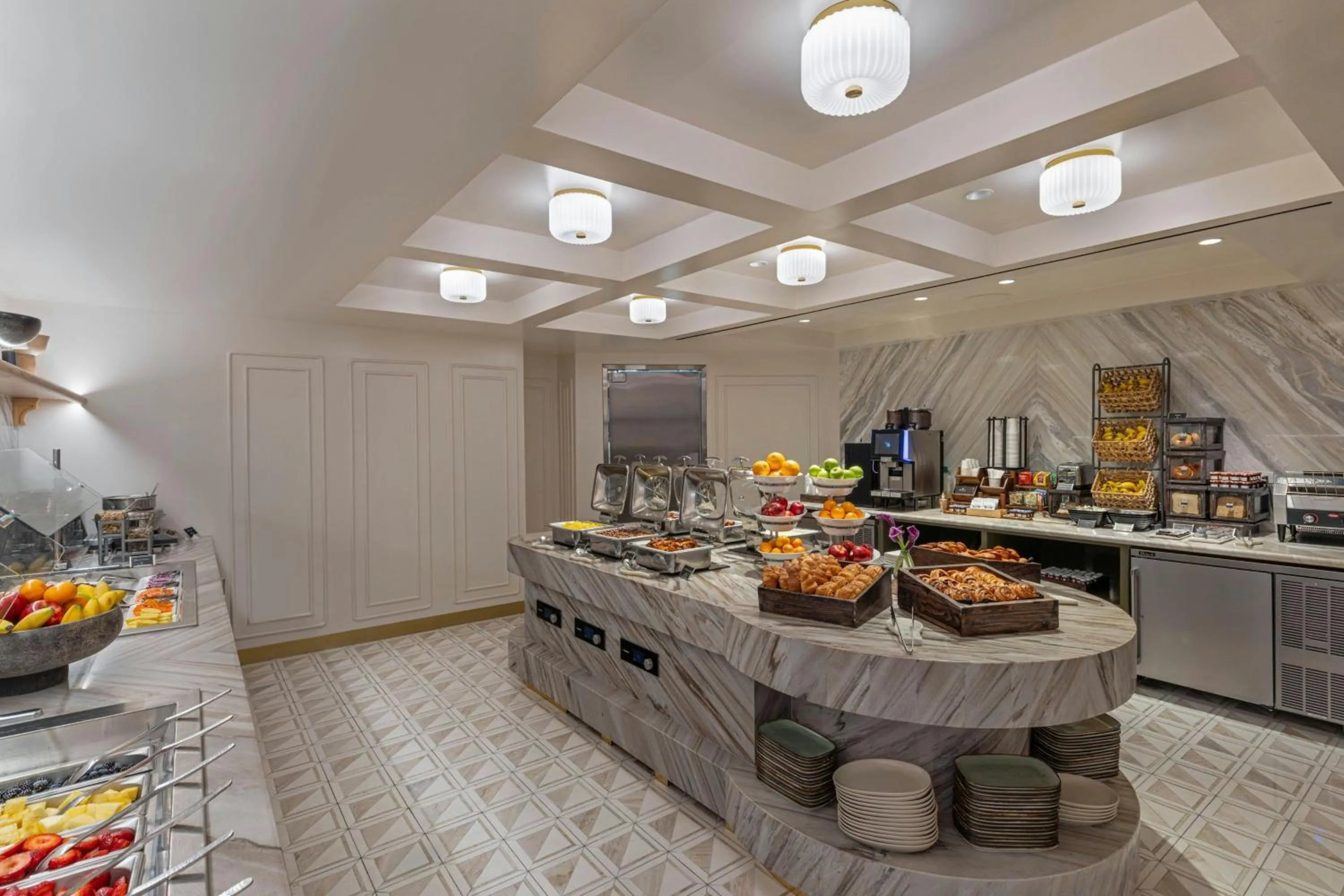 Breakfast in JW Marriott Essex House New York