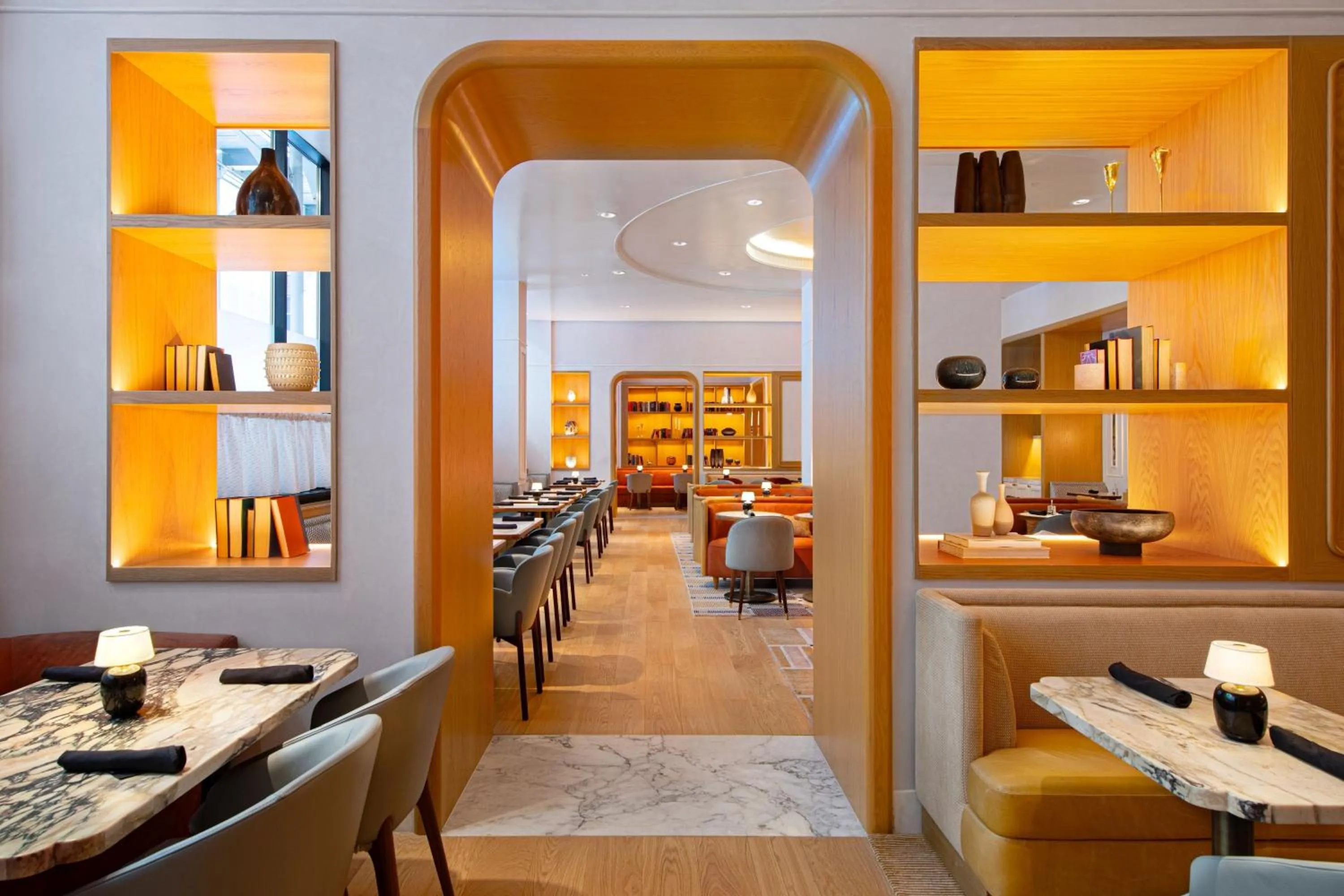 Lounge or bar in JW Marriott Essex House New York