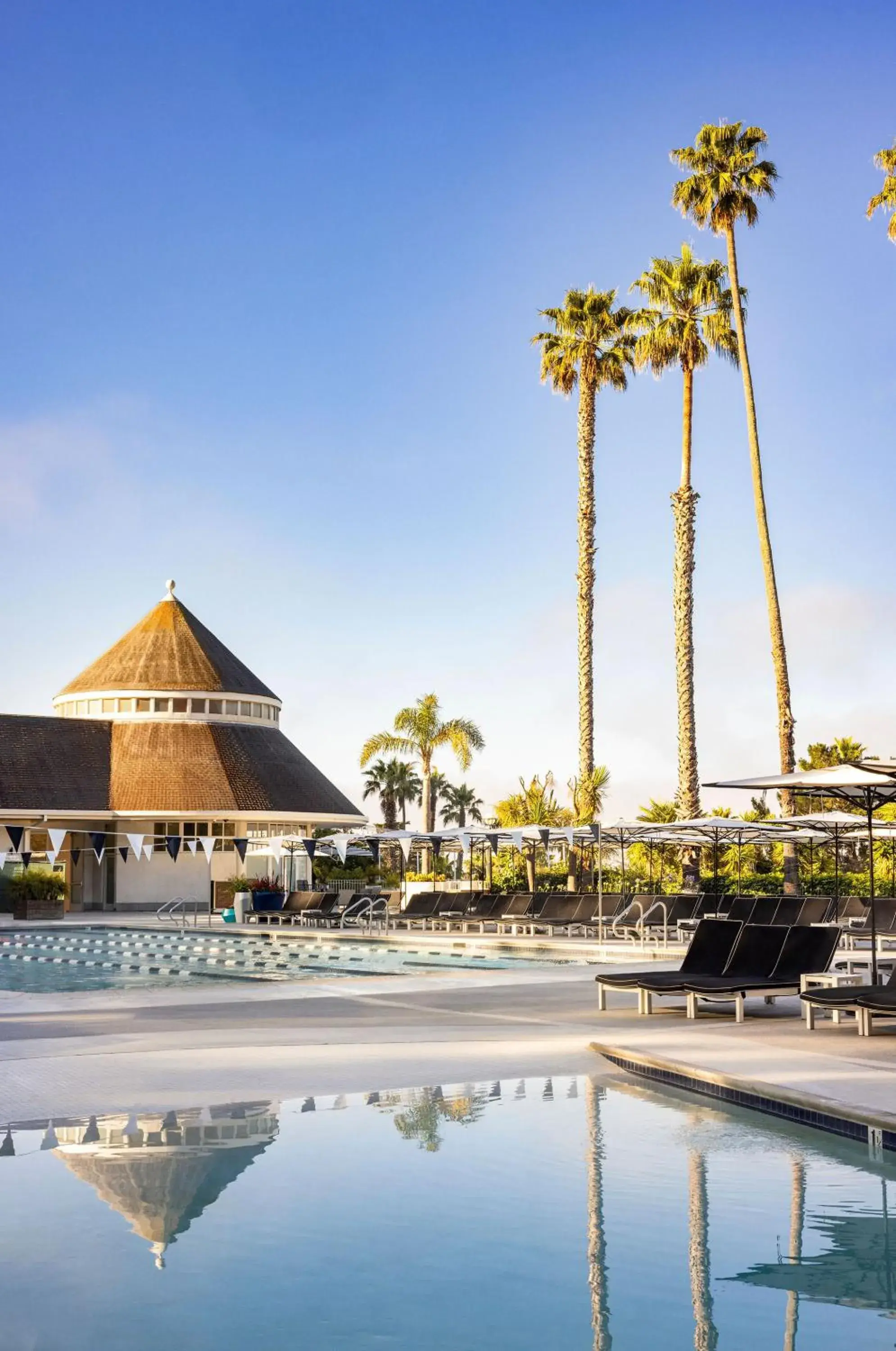 Swimming pool in Claremont Resort & Club Swimming pool in Claremont Resort & Club