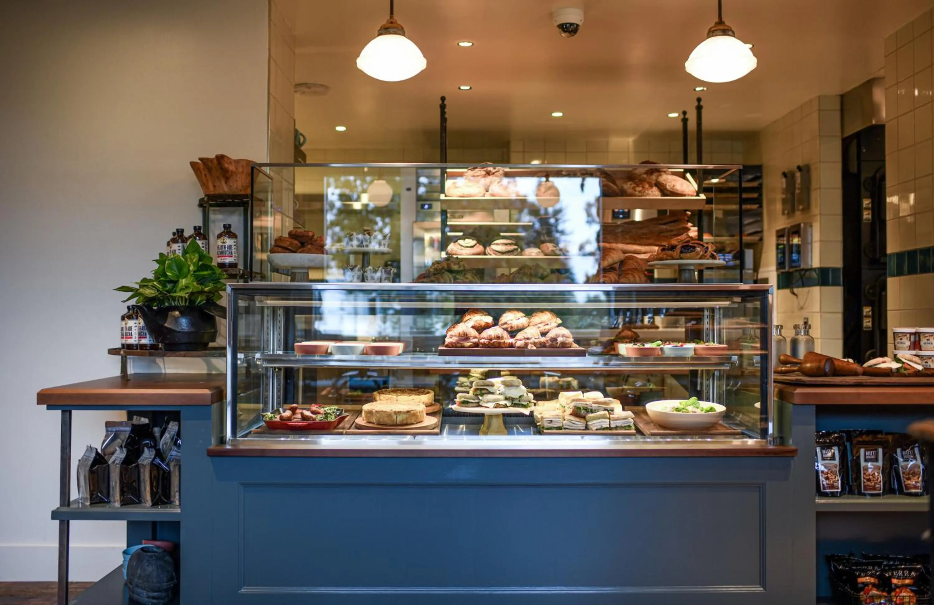 Restaurant/places to eat in Claremont Resort & Club