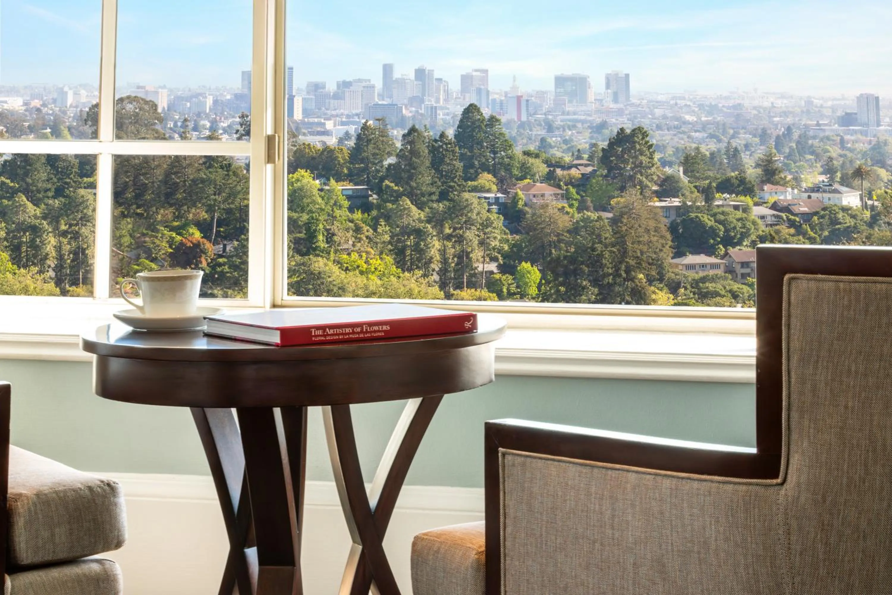 Seating area in Claremont Resort & Club