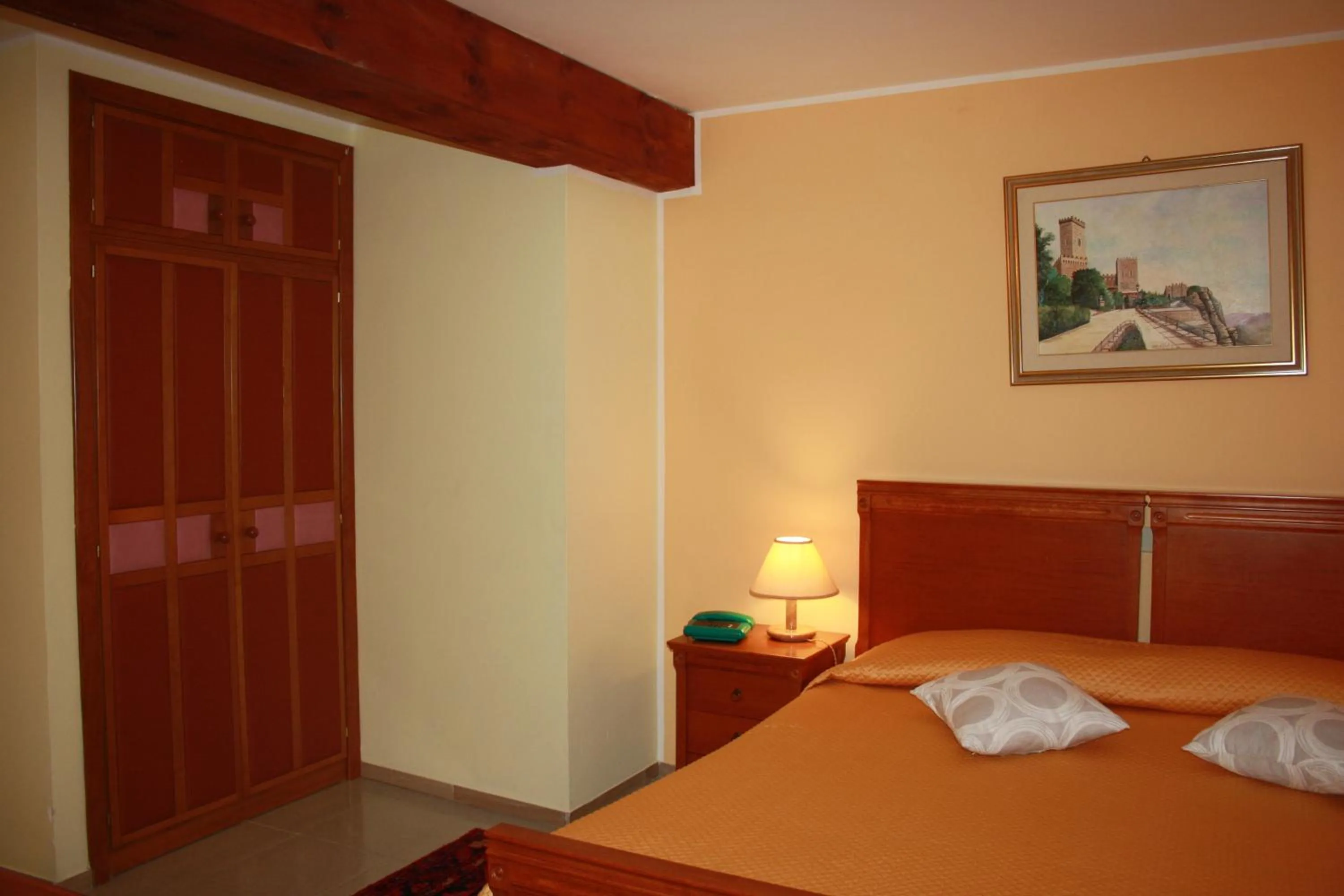 Bedroom, Bed in Hotel Edelweiss