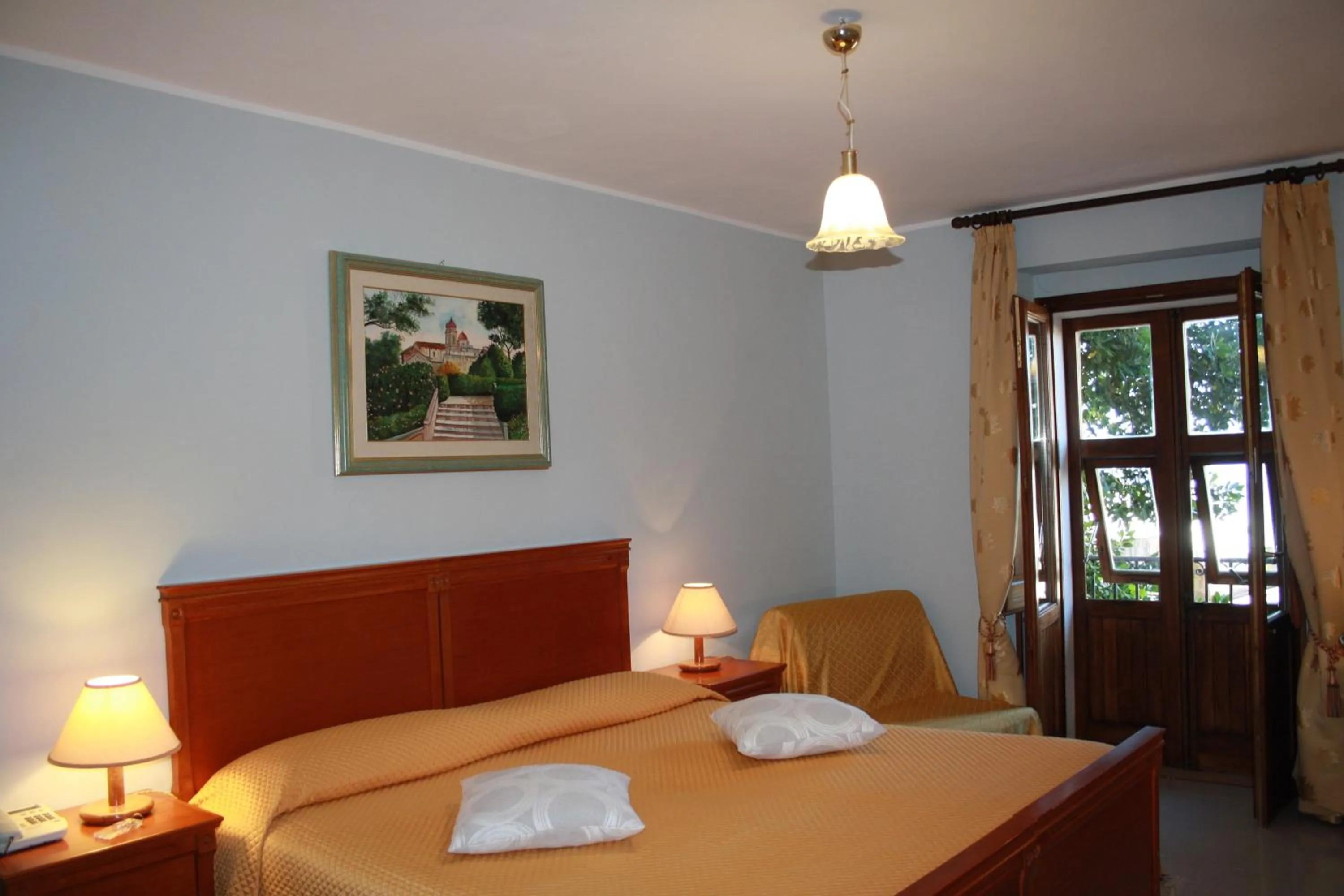 Bedroom, Bed in Hotel Edelweiss