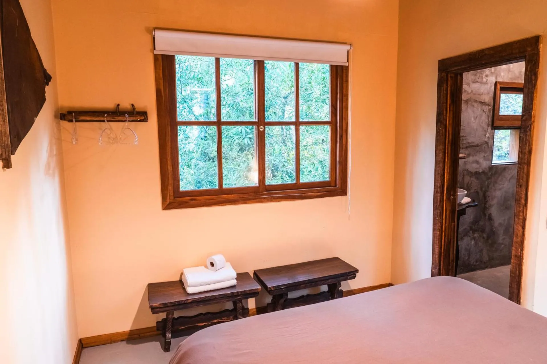 Bedroom, Bed in Cabañas en el Bosque a 5 minutos del mar - Estancia CH