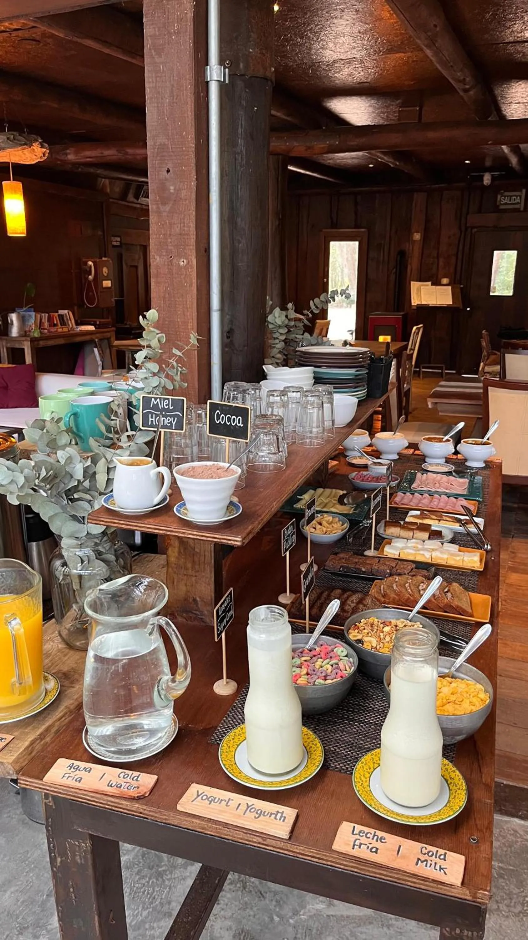 Buffet breakfast in Cabañas en el Bosque a 5 minutos del mar - Estancia CH