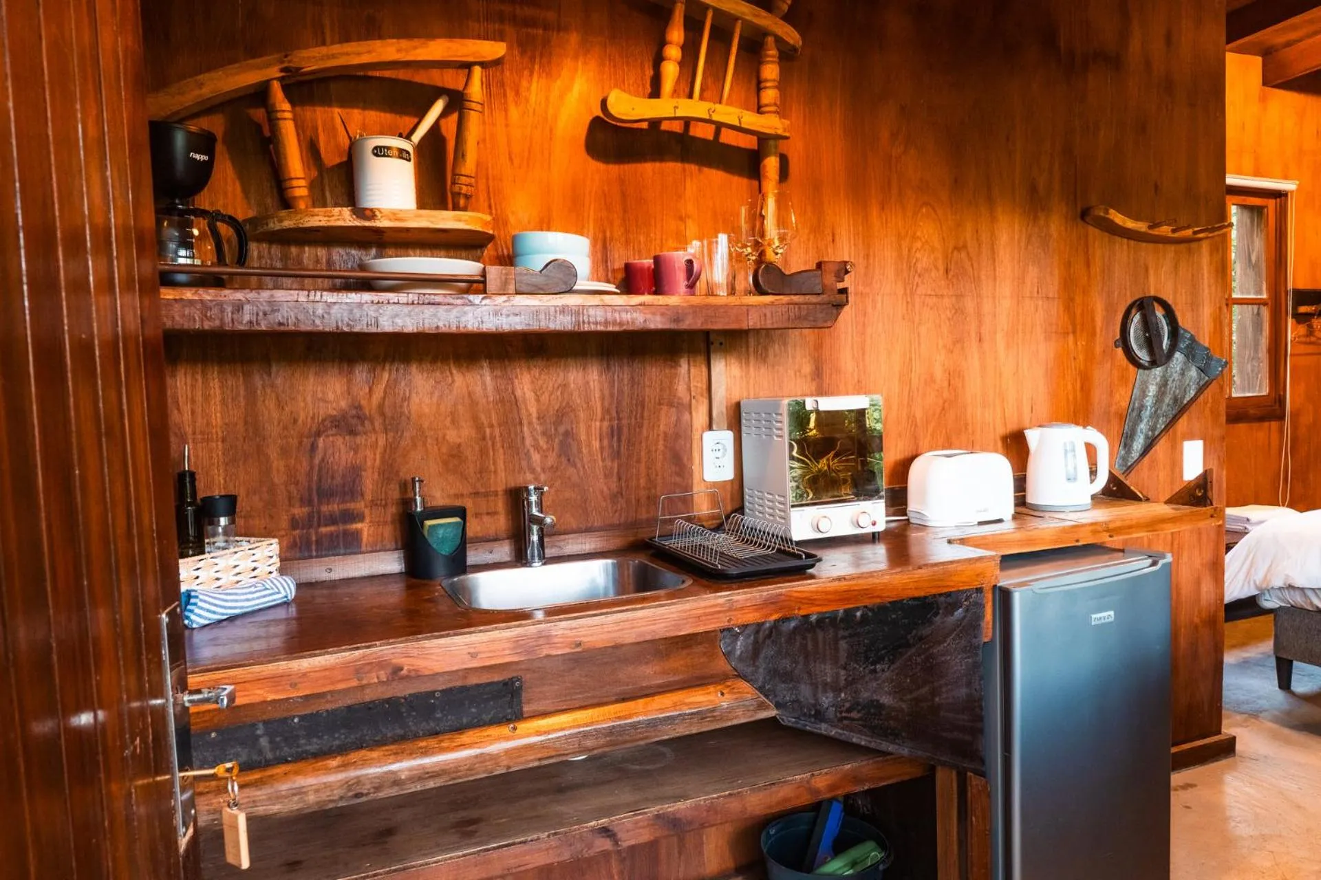 Kitchen or kitchenette in Cabañas en el Bosque a 5 minutos del mar - Estancia CH