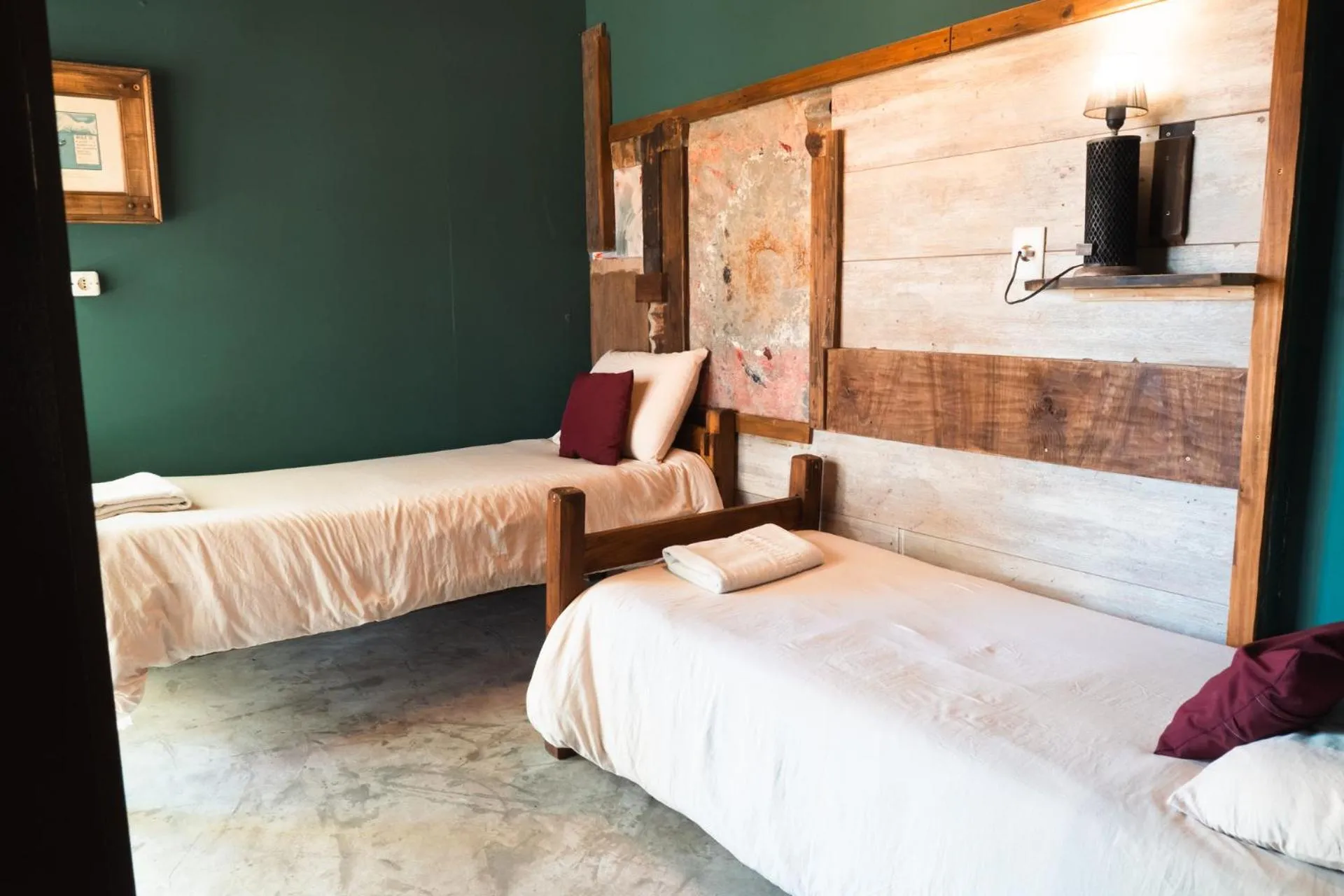 Bedroom, Bed in Cabañas en el Bosque a 5 minutos del mar - Estancia CH