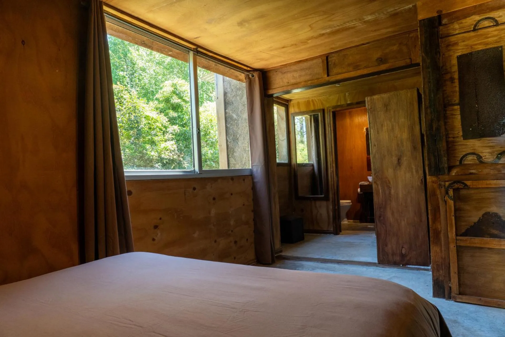 Bedroom, Bed in Cabañas en el Bosque a 5 minutos del mar - Estancia CH