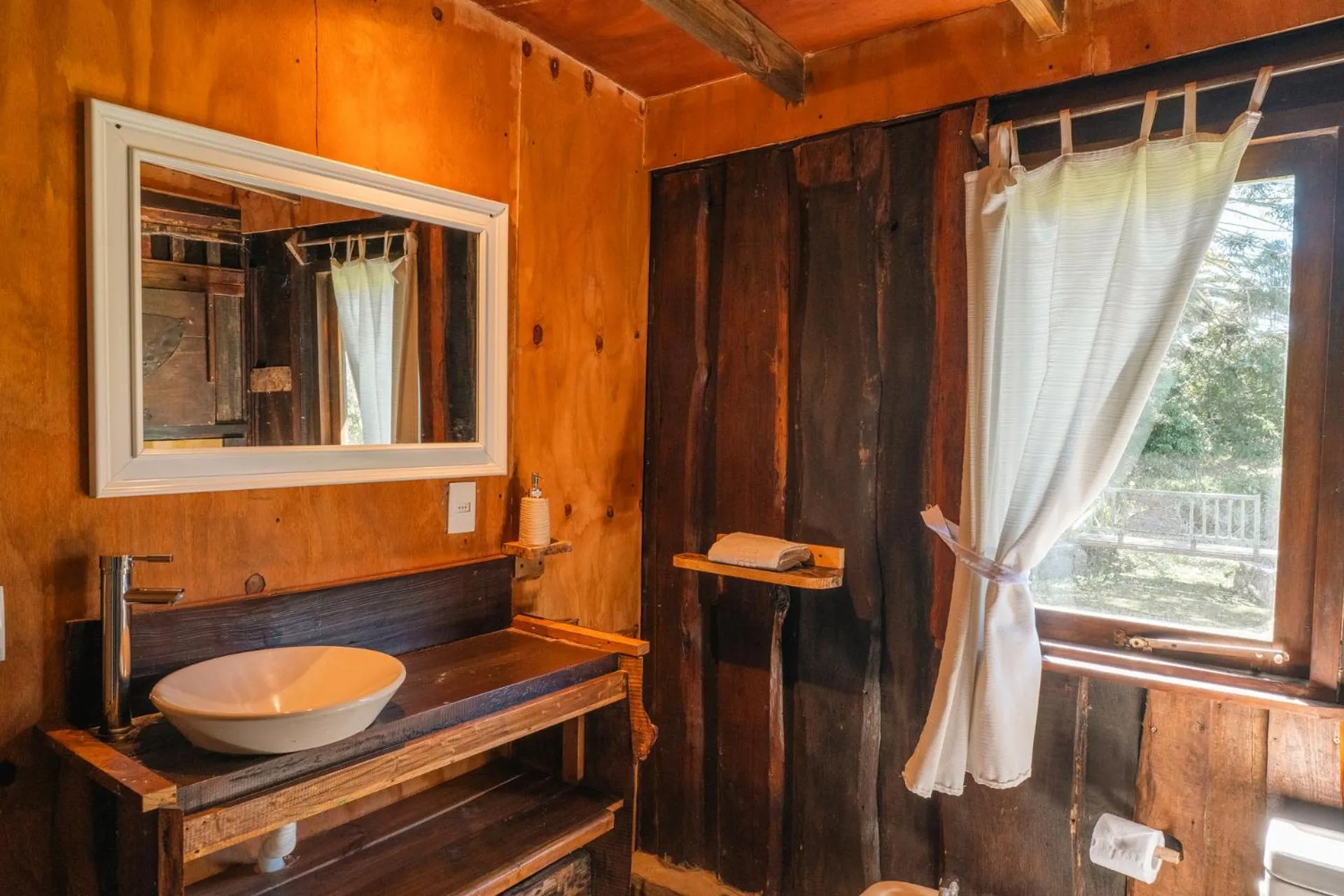 Bathroom in Cabañas en el Bosque a 5 minutos del mar - Estancia CH
