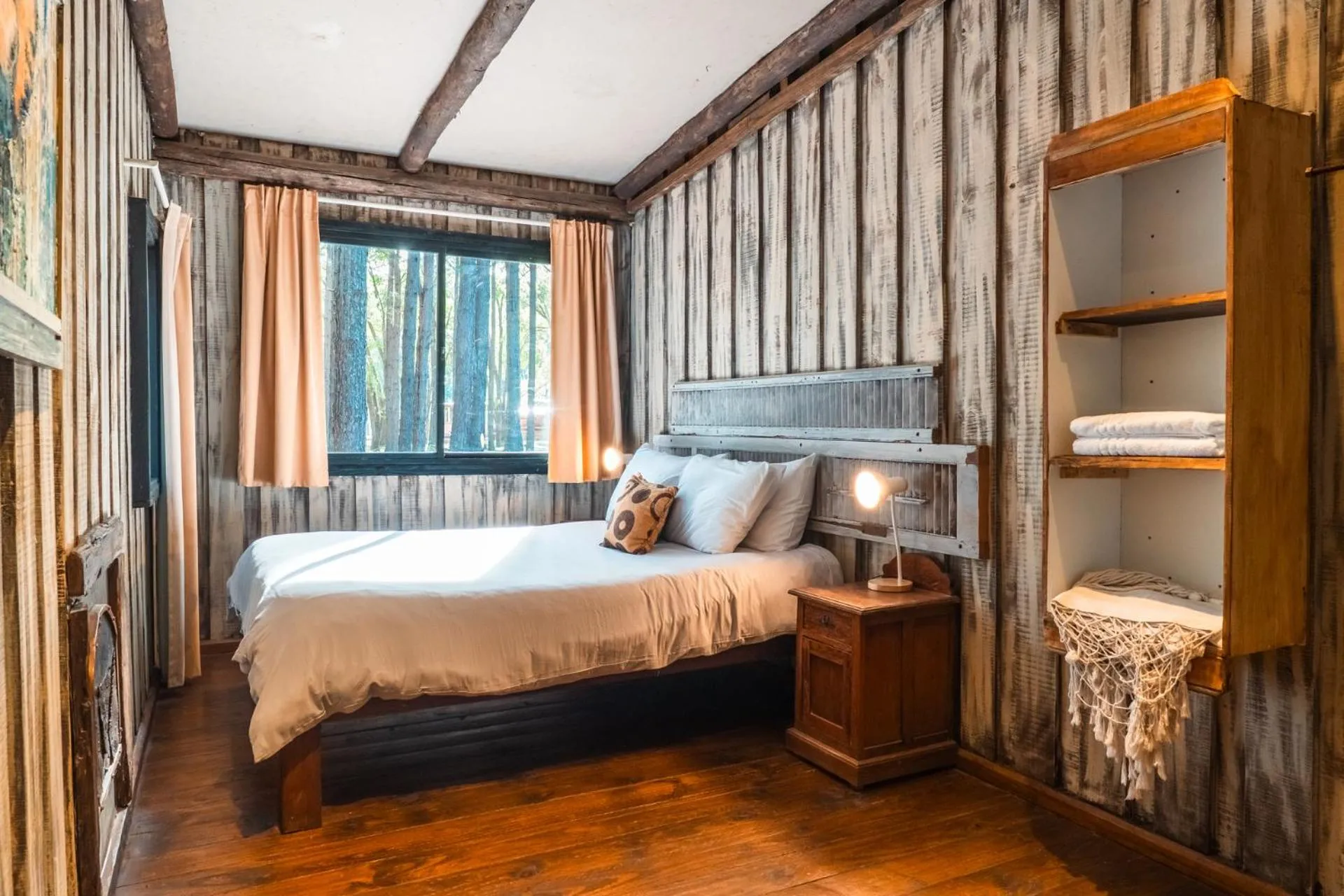 Photo of the whole room, Bed in Cabañas en el Bosque a 5 minutos del mar - Estancia CH