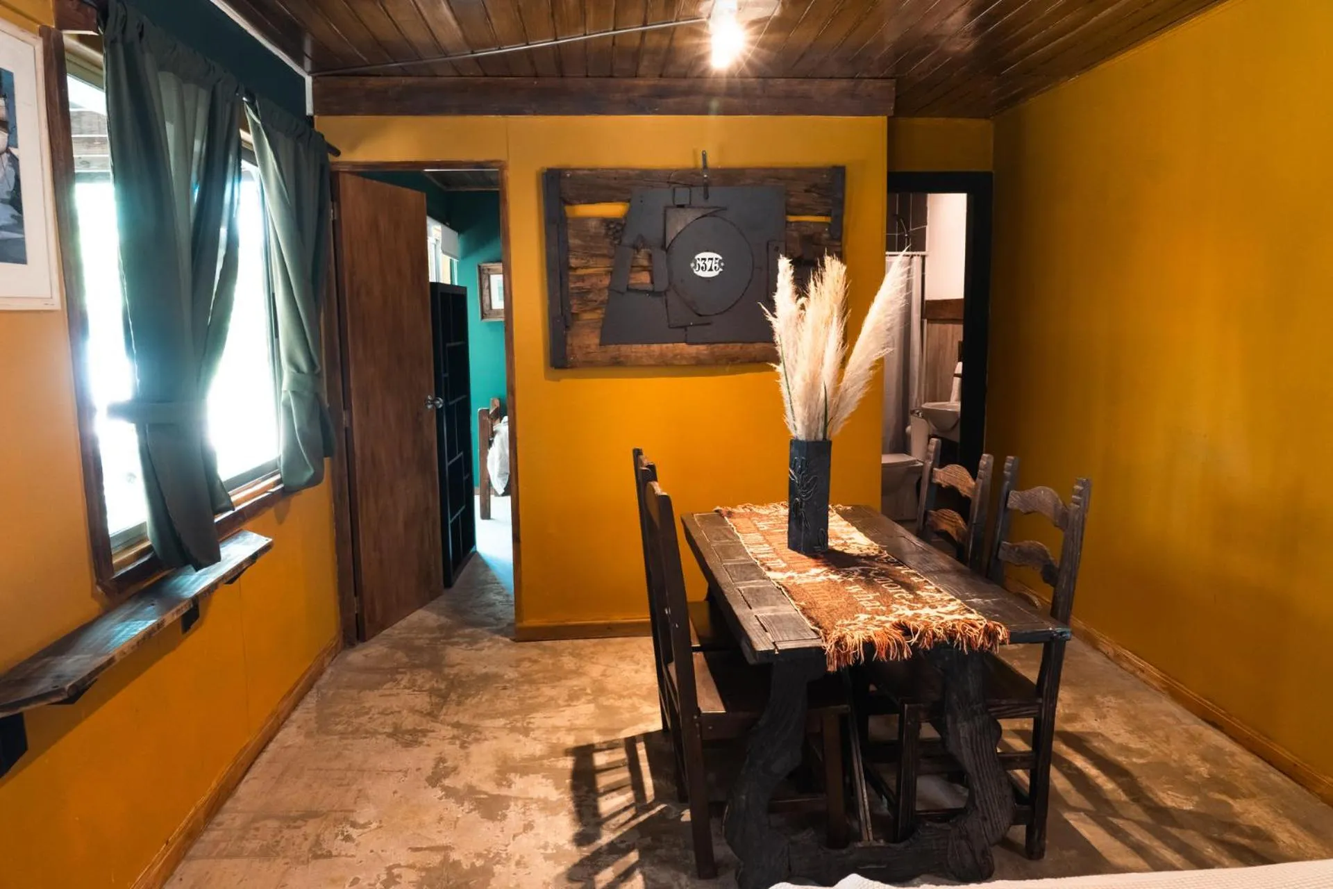 Dining area in Cabañas en el Bosque a 5 minutos del mar - Estancia CH