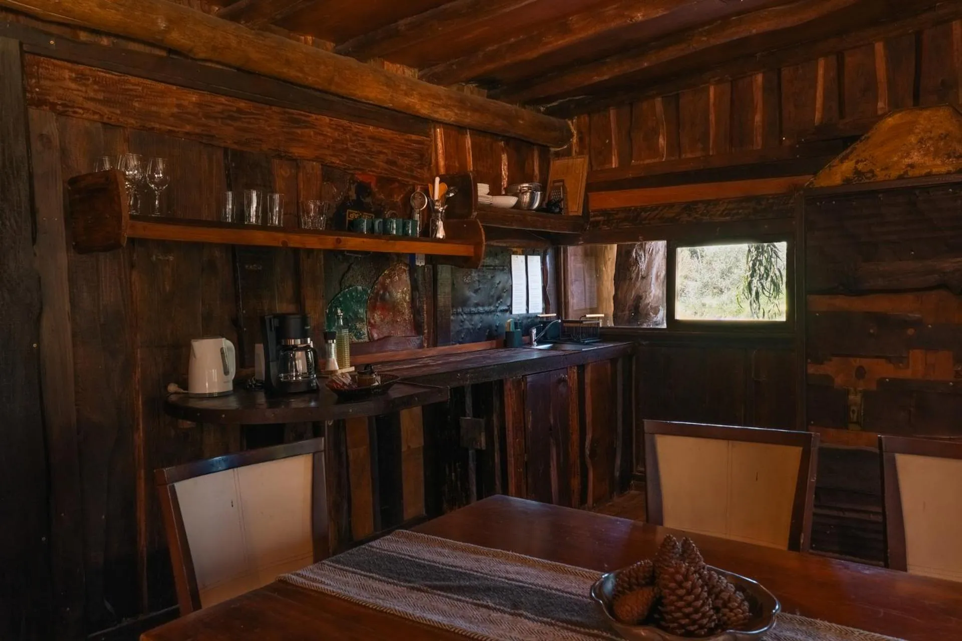 Kitchen or kitchenette in Cabañas en el Bosque a 5 minutos del mar - Estancia CH