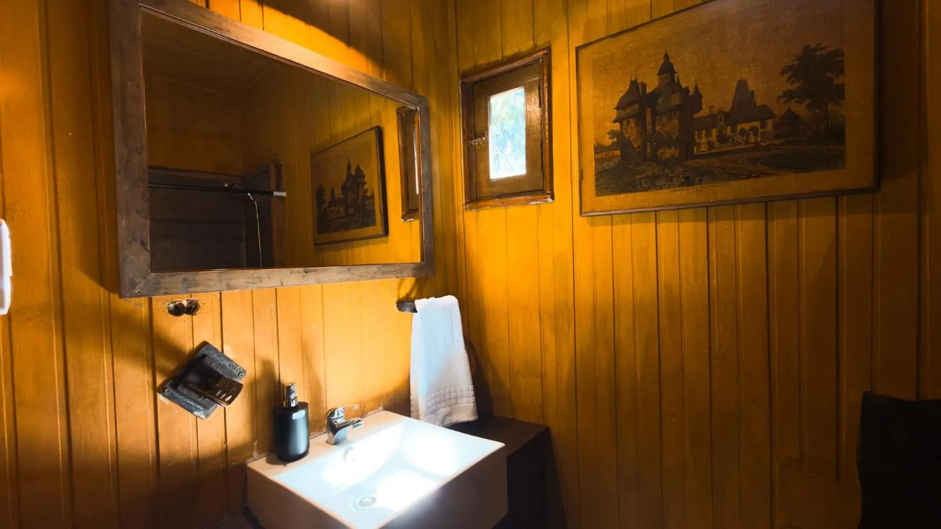 Bathroom in Cabañas en el Bosque a 5 minutos del mar - Estancia CH