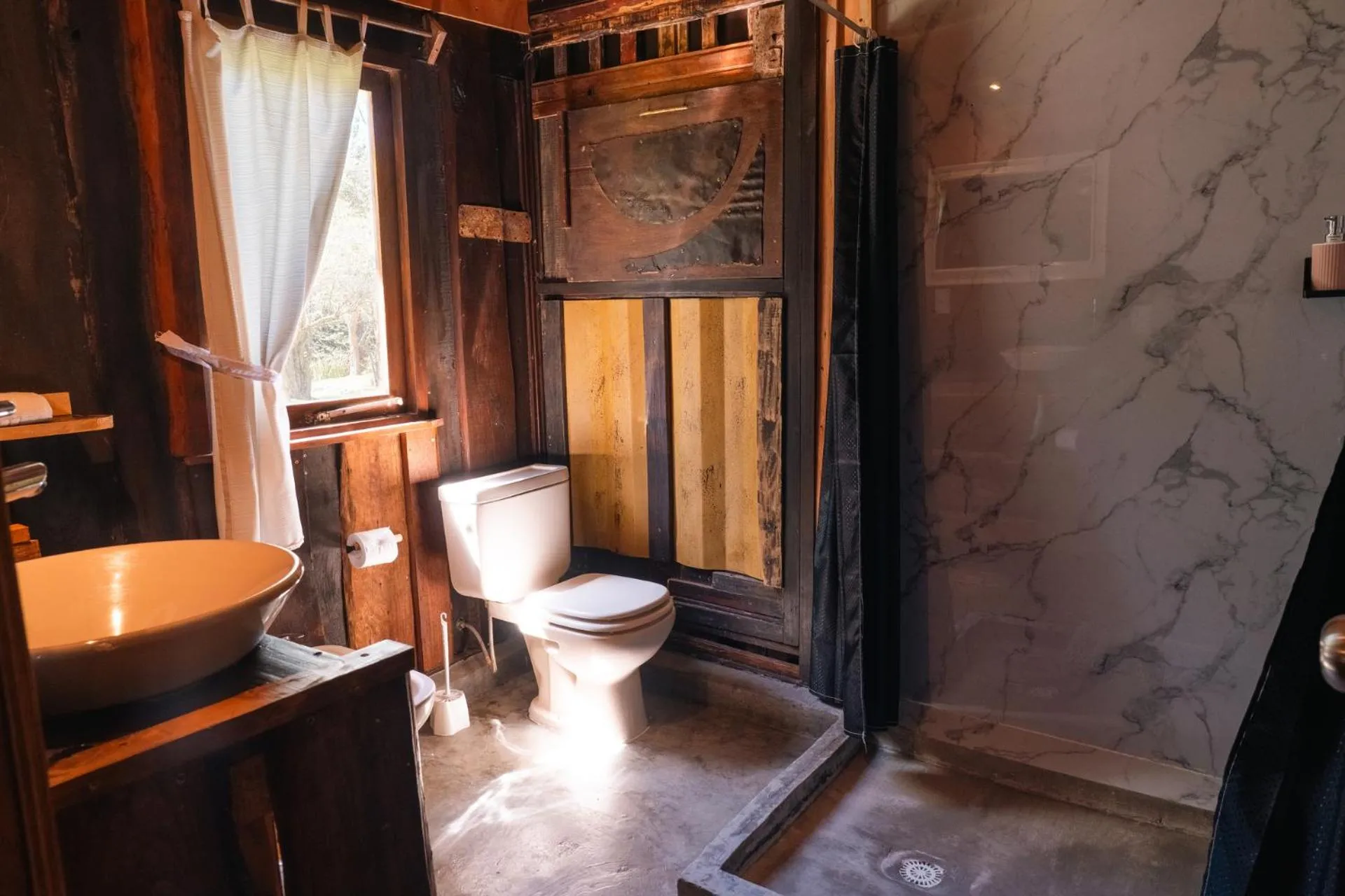 Bathroom in Cabañas en el Bosque a 5 minutos del mar - Estancia CH