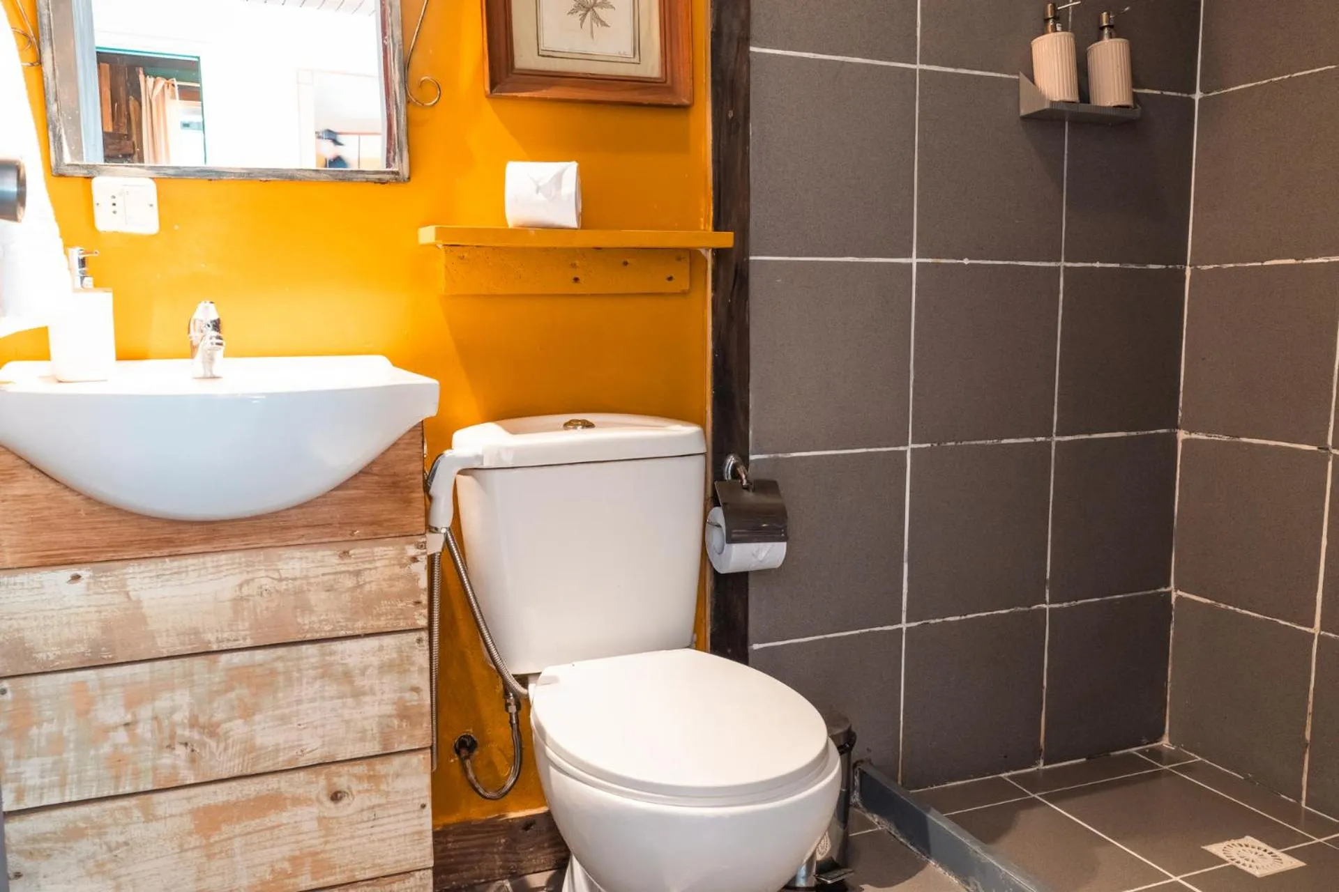 Bathroom in Cabañas en el Bosque a 5 minutos del mar - Estancia CH