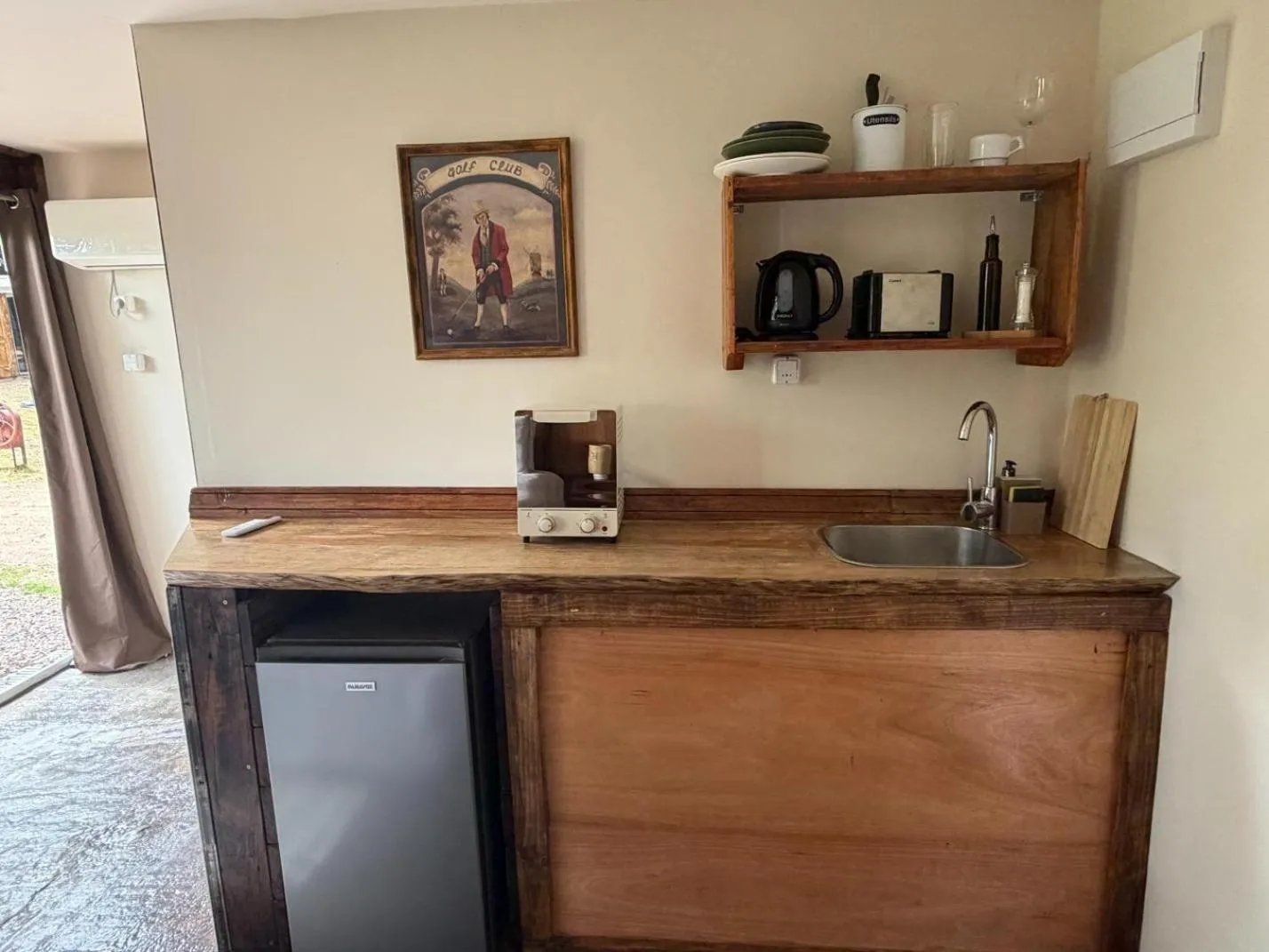 Kitchen or kitchenette in Cabañas en el Bosque a 5 minutos del mar - Estancia CH