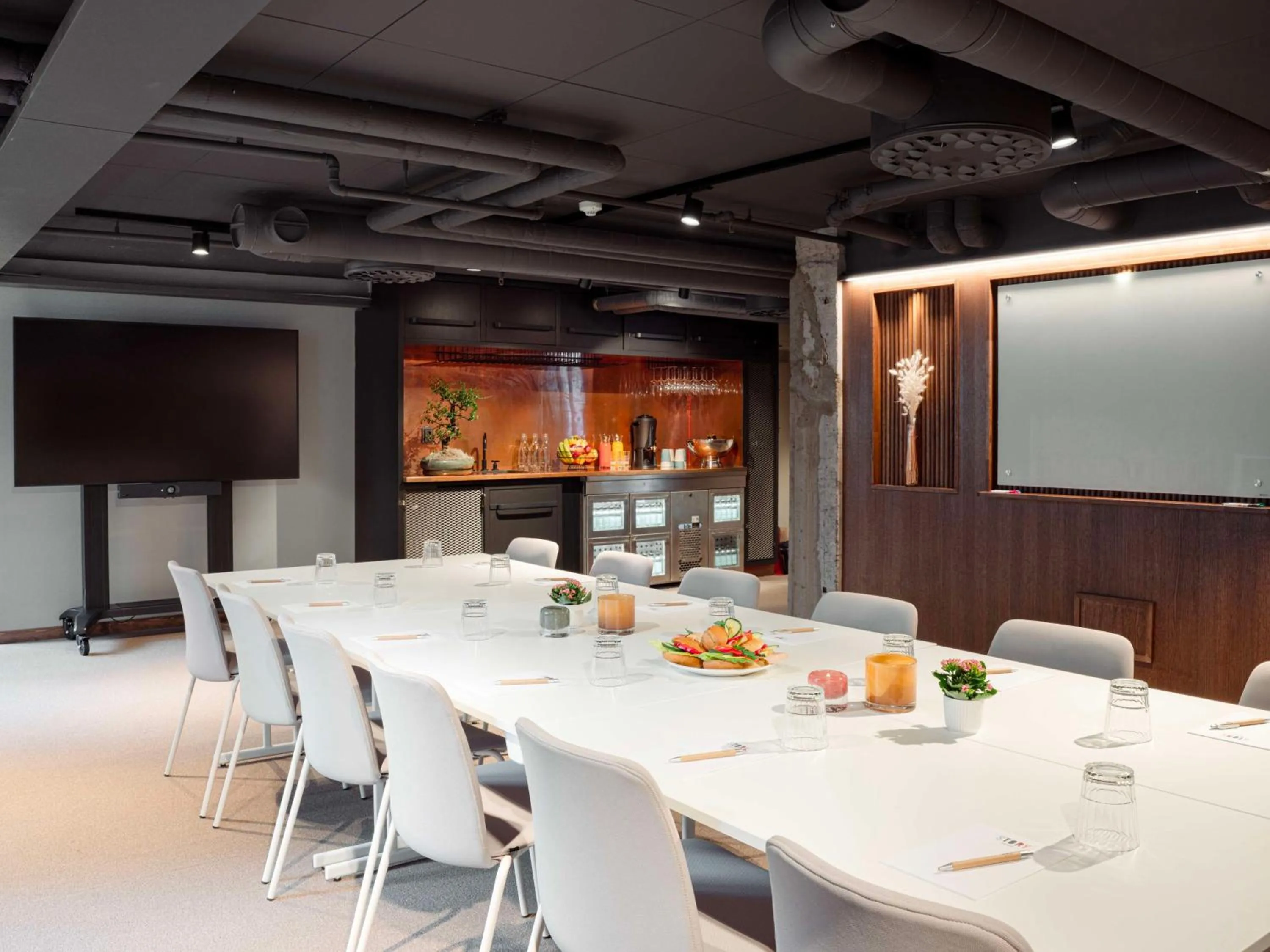 Meeting/conference room in Story Hotel Signalfabriken, part of JdV by Hyatt