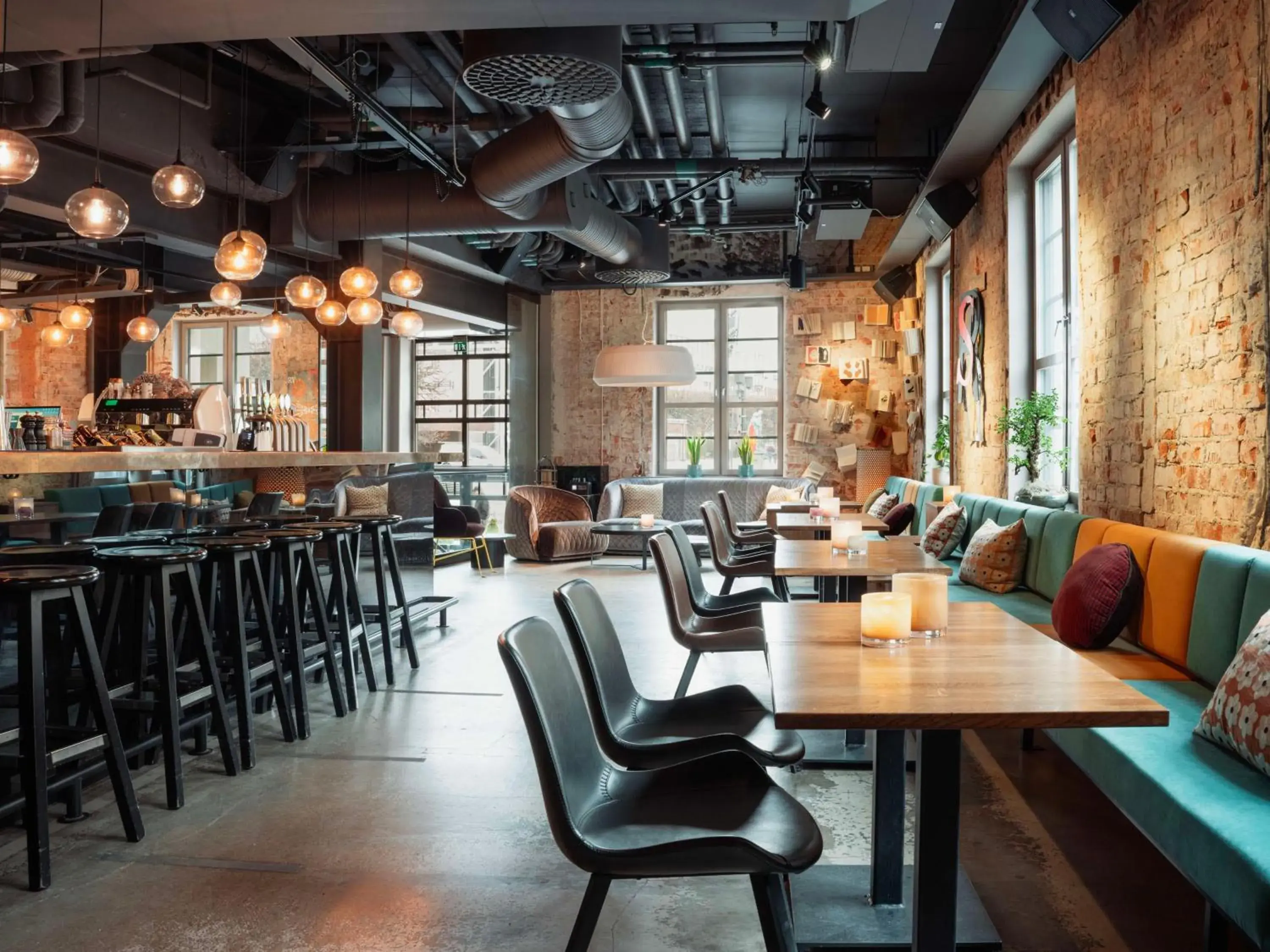 Lounge or bar in Story Hotel Signalfabriken, part of JdV by Hyatt Lounge or bar in Story Hotel Signalfabriken, part of JdV by Hyatt