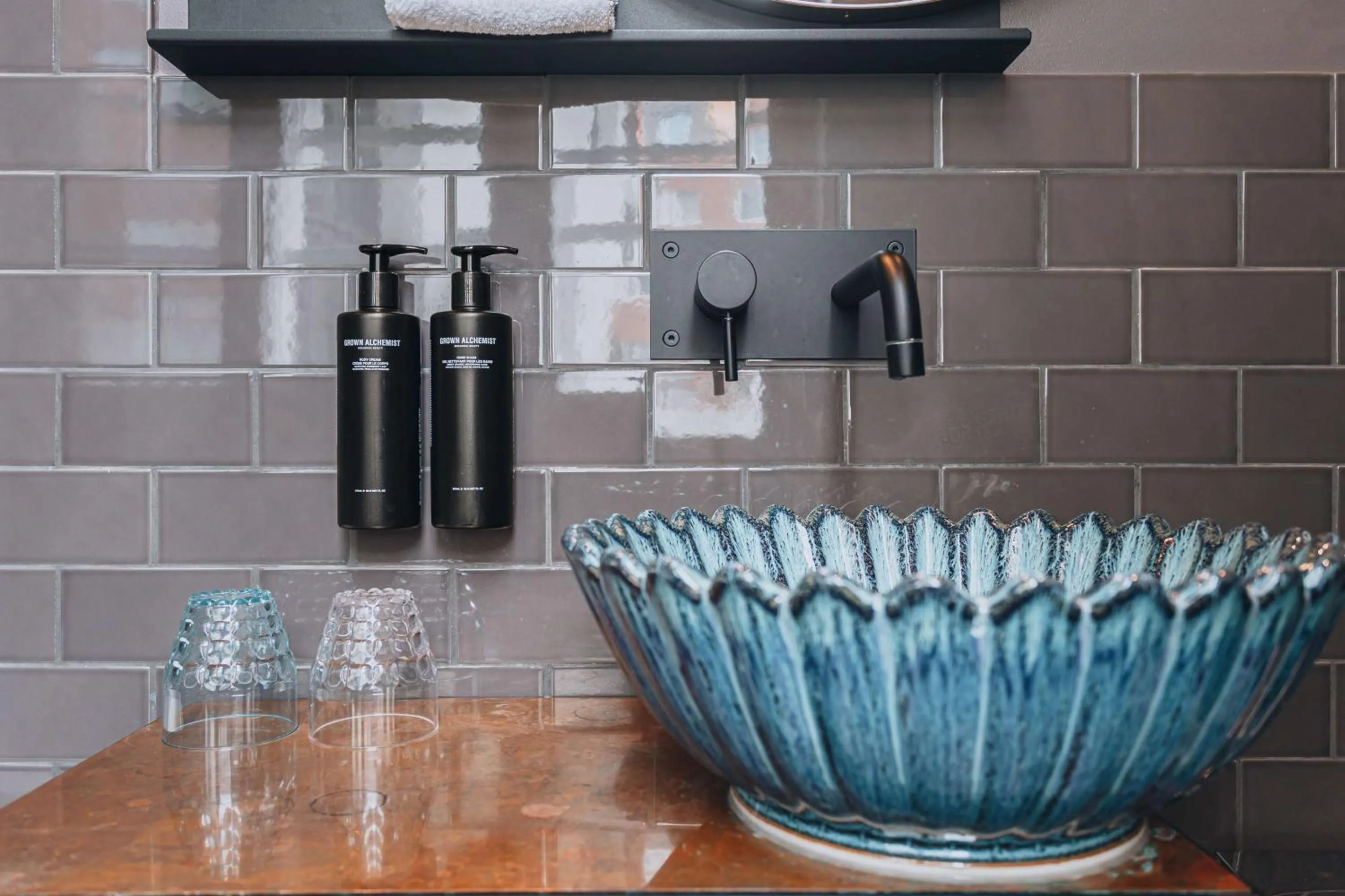 Bathroom in Story Hotel Signalfabriken, part of JdV by Hyatt