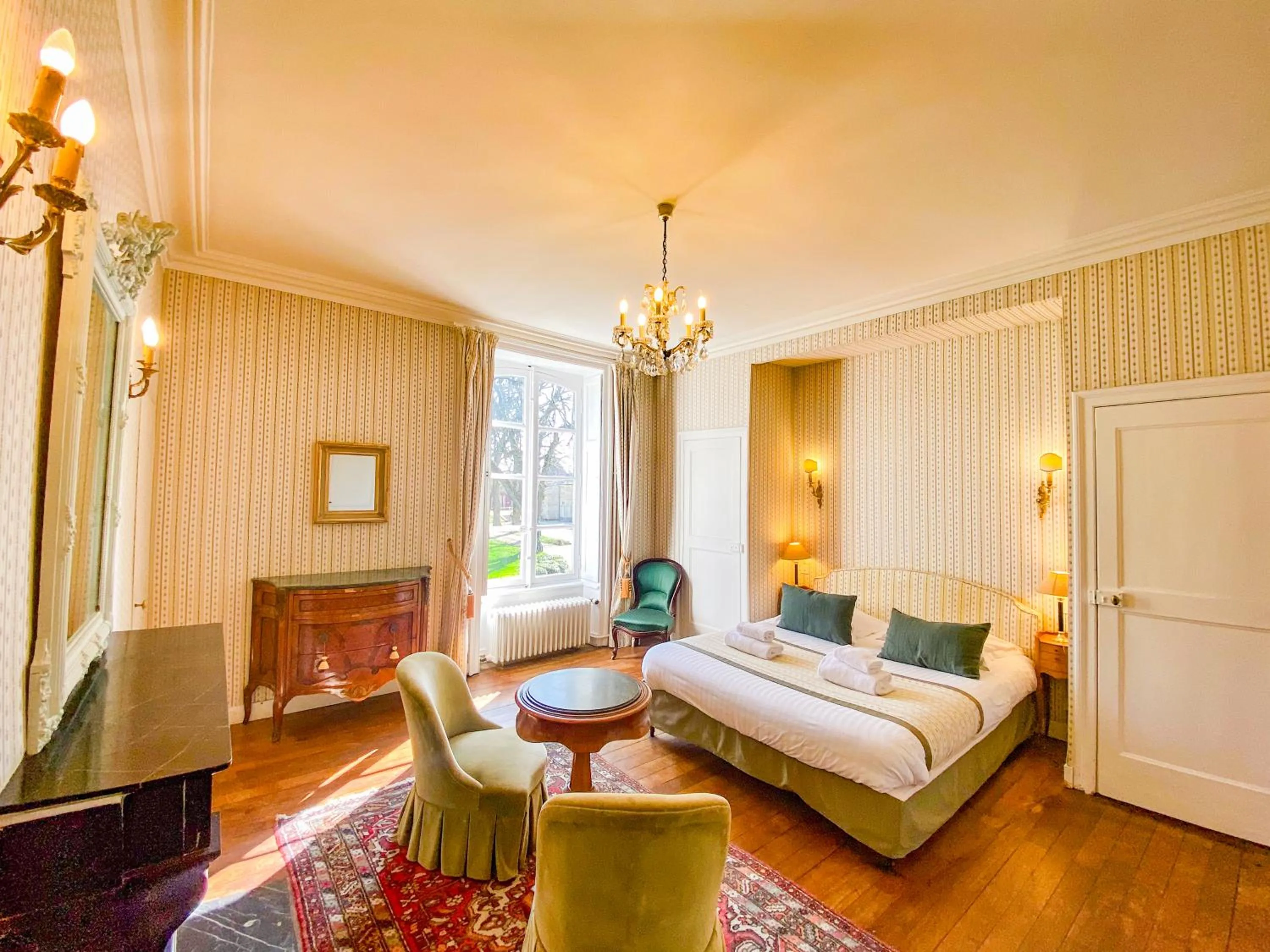 Bed in Hotel Haras De La Potardiere