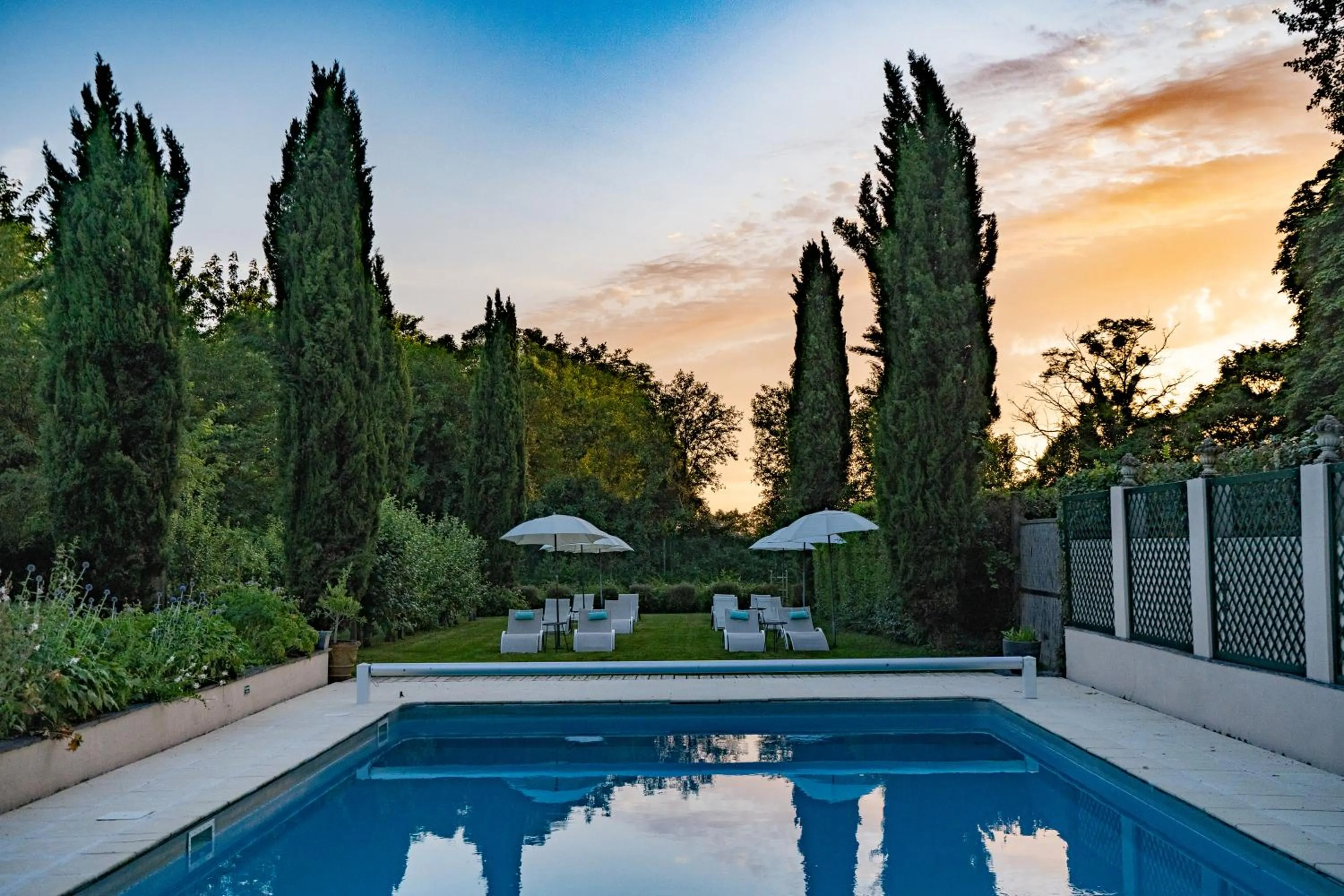 Swimming pool in Hotel Haras De La Potardiere