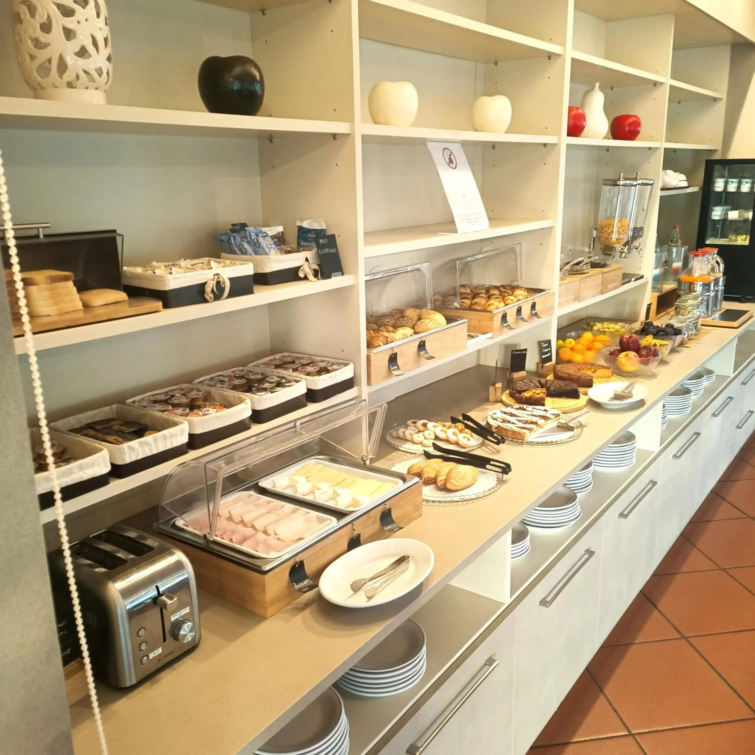 Breakfast in Hotel Toscana Breakfast in Hotel Toscana