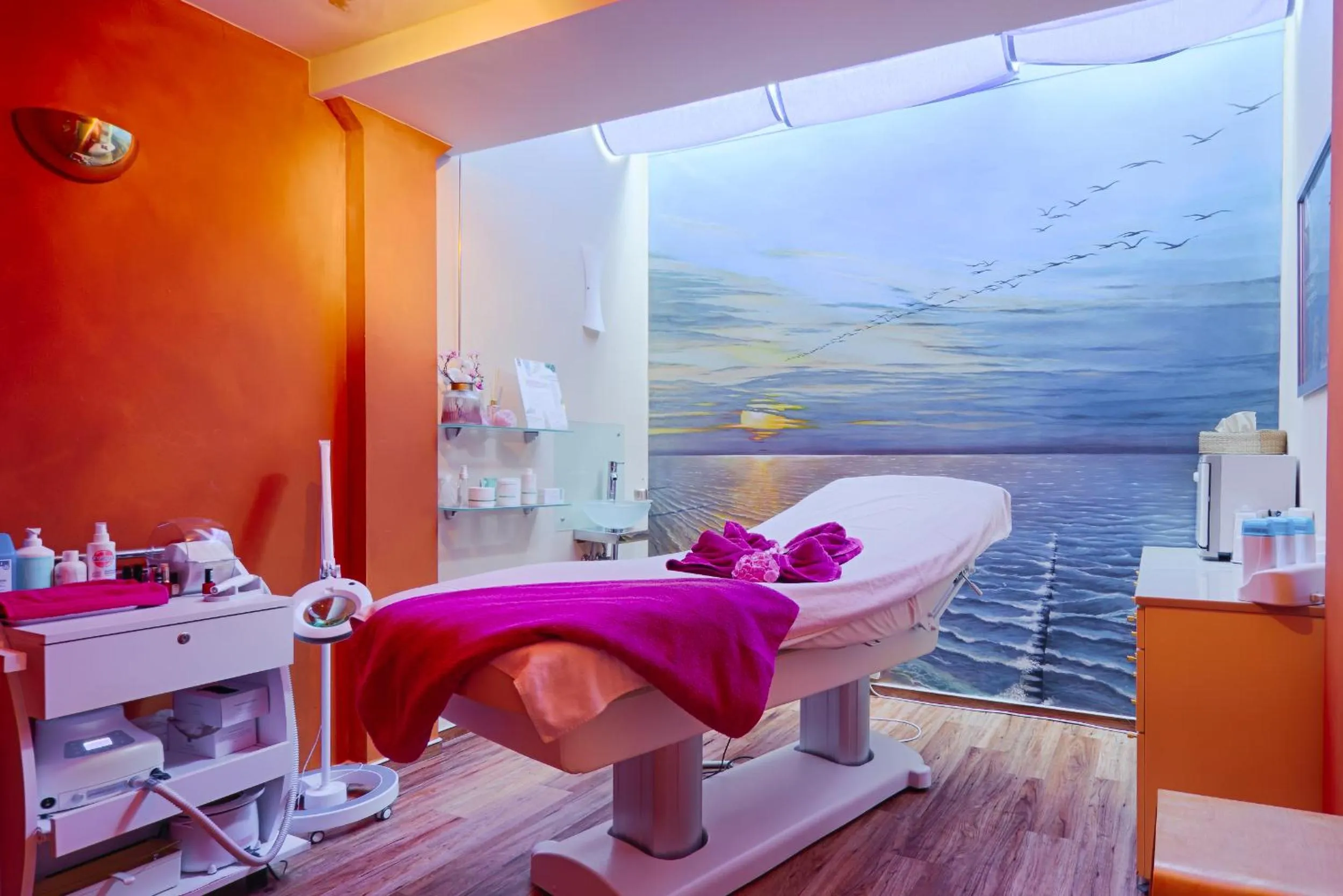 Spa and wellness centre/facilities, Bed in Kurmittelcentrum Zingst