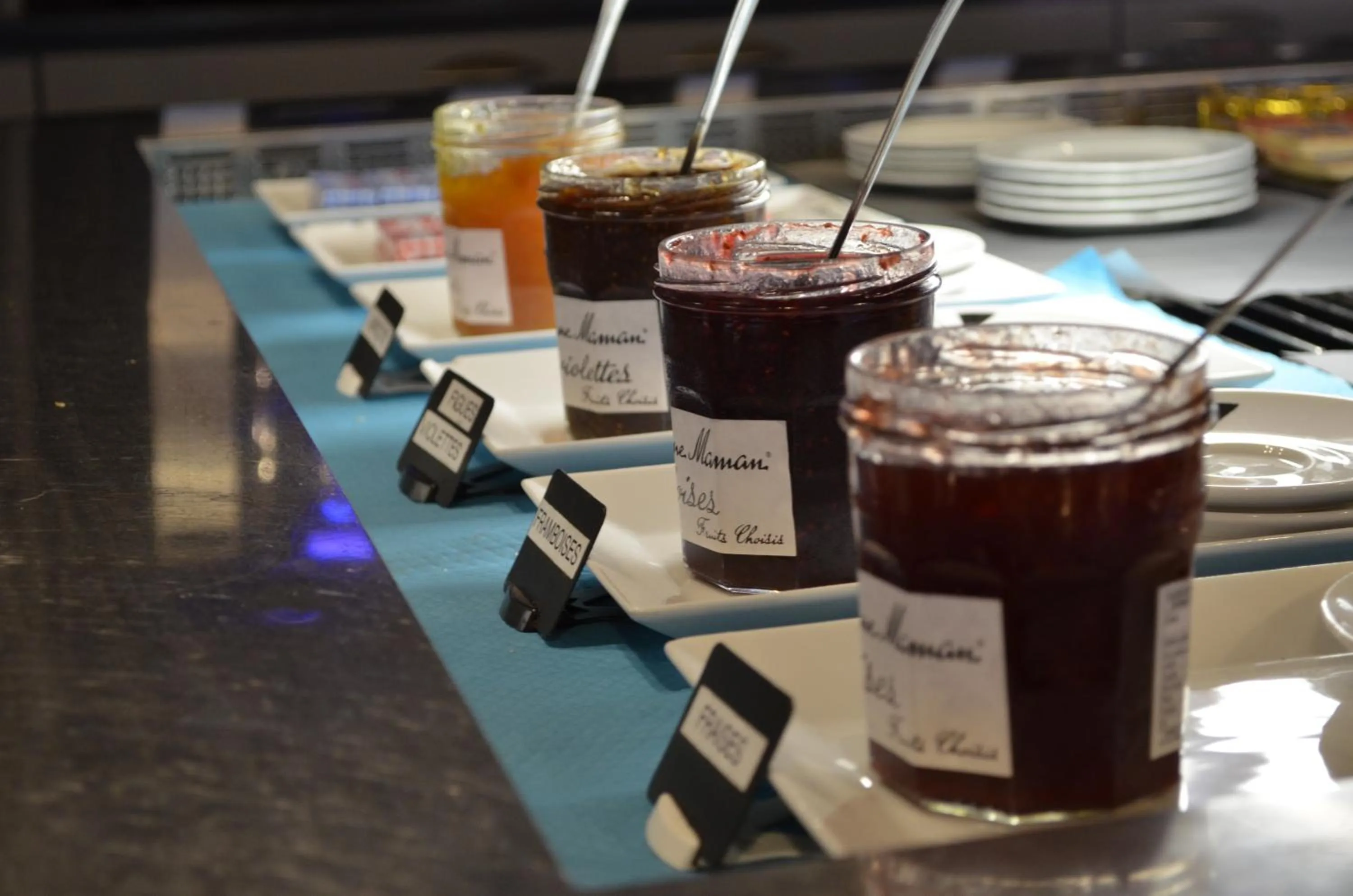 Buffet breakfast in TERNELIA Le Vent Du Large