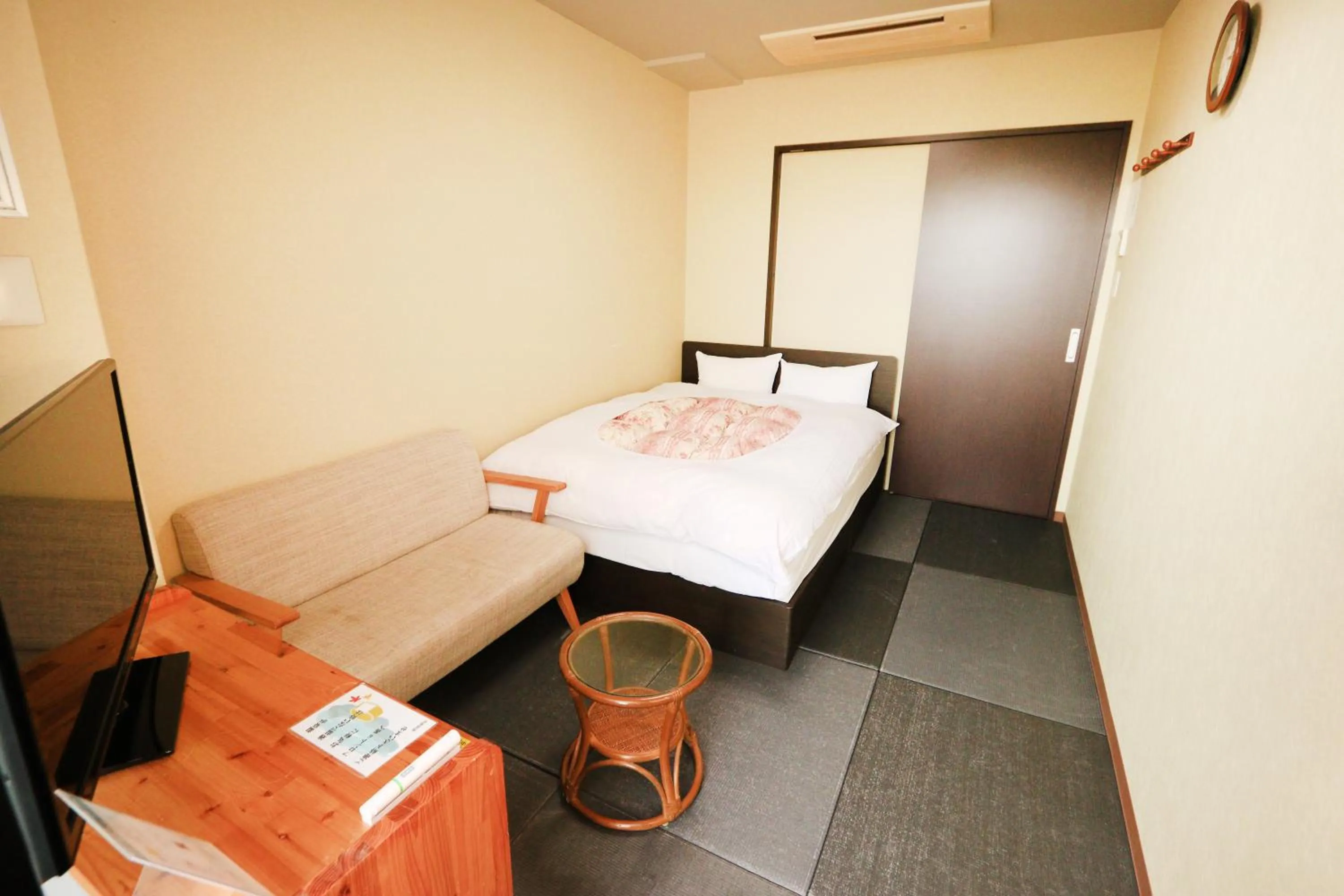 Photo of the whole room, Bed in Yumeoi-so