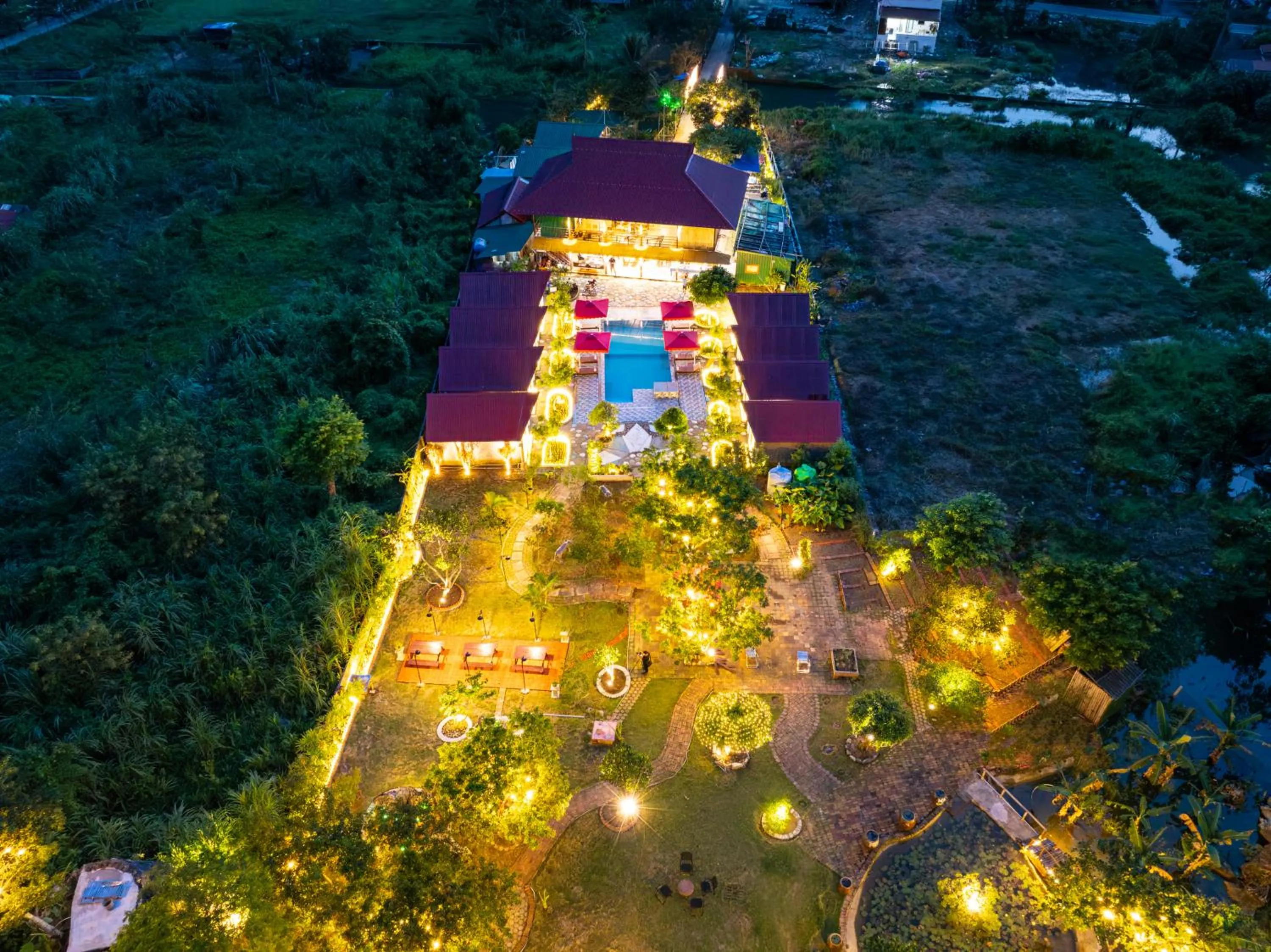 Property building in Cat Ba Serena Homestay And Swimming Pool