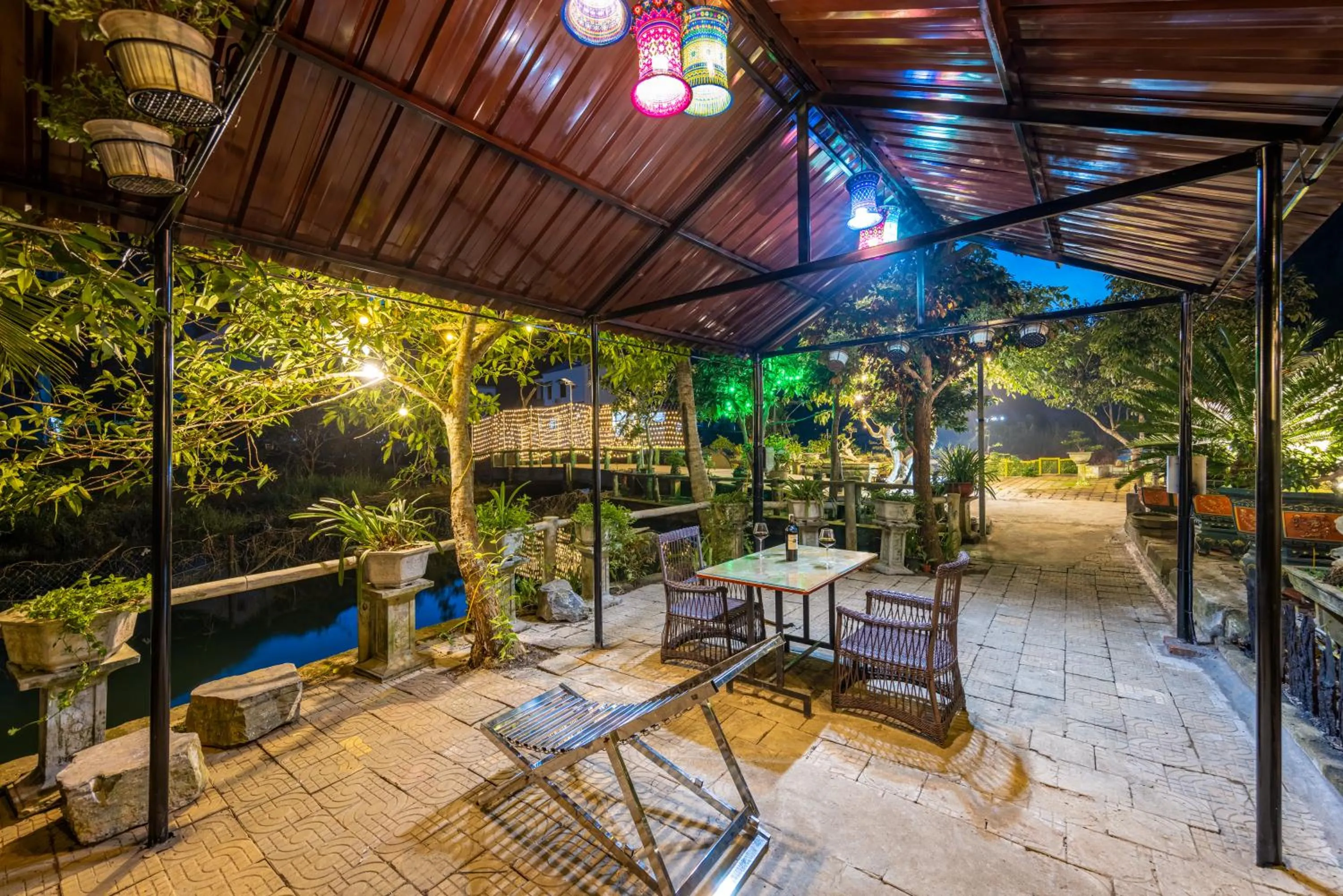 Area and facilities in Cat Ba Serena Homestay And Swimming Pool