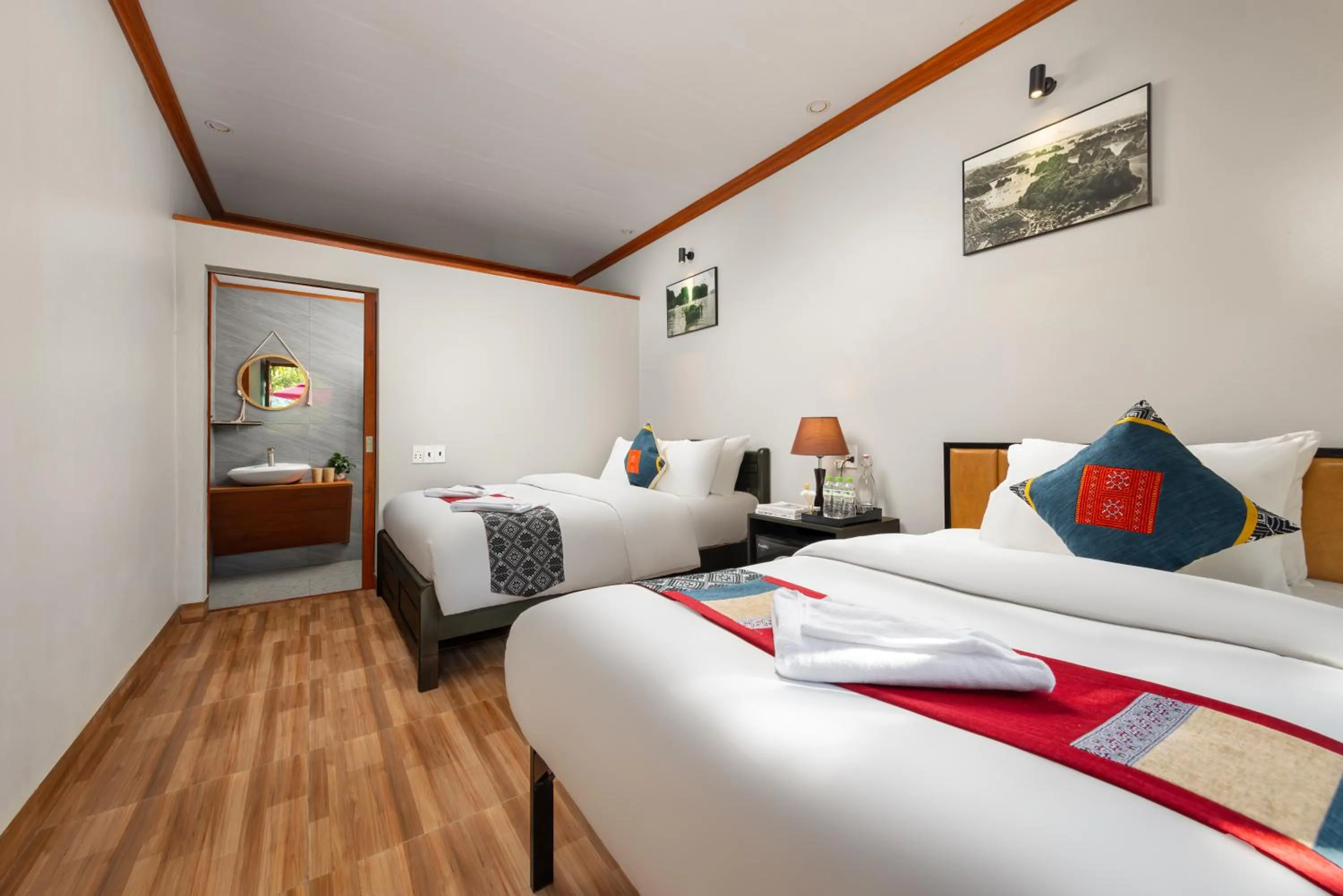 Bed in Cat Ba Serena Homestay And Swimming Pool