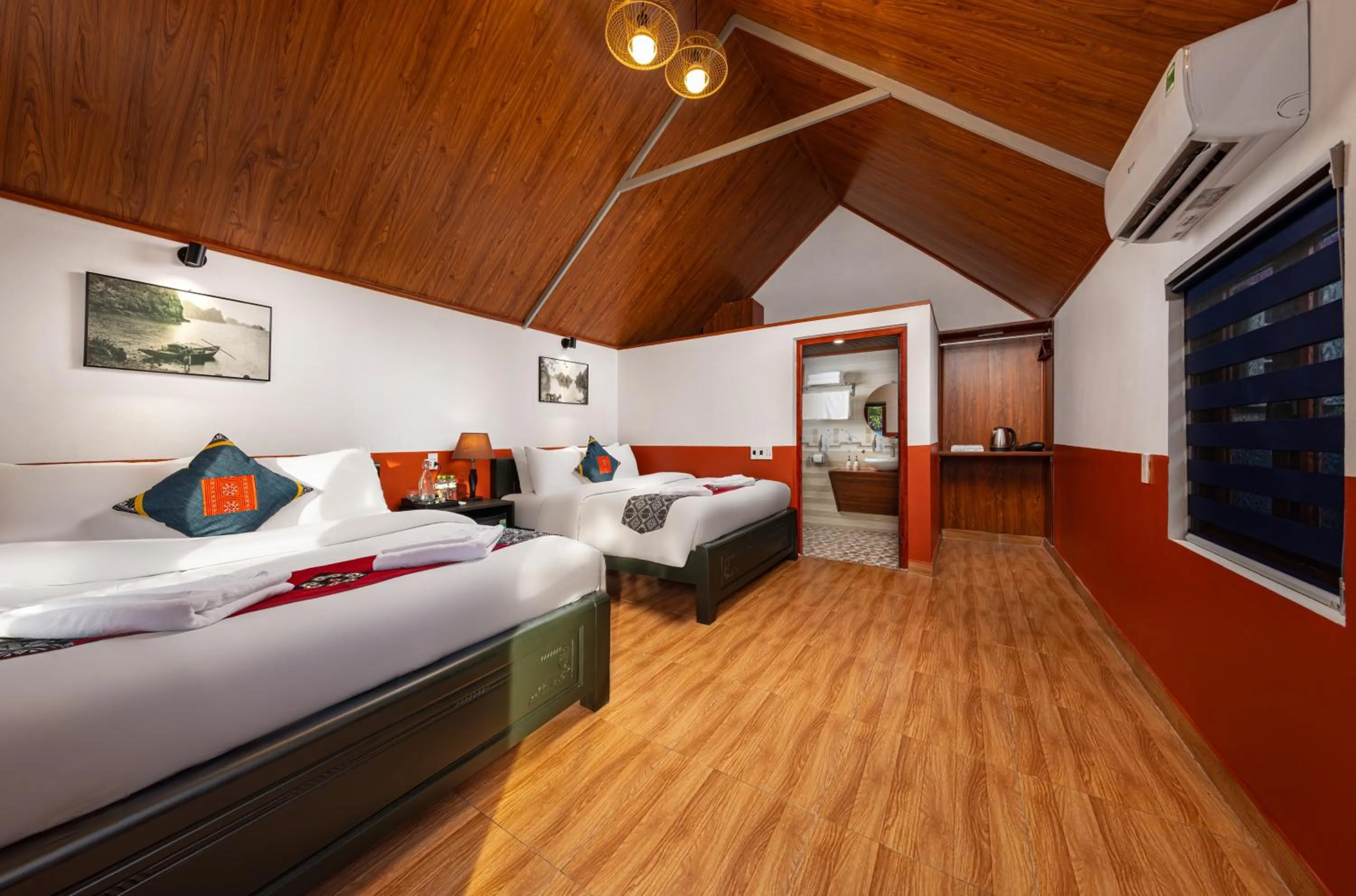 Bed in Cat Ba Serena Homestay And Swimming Pool