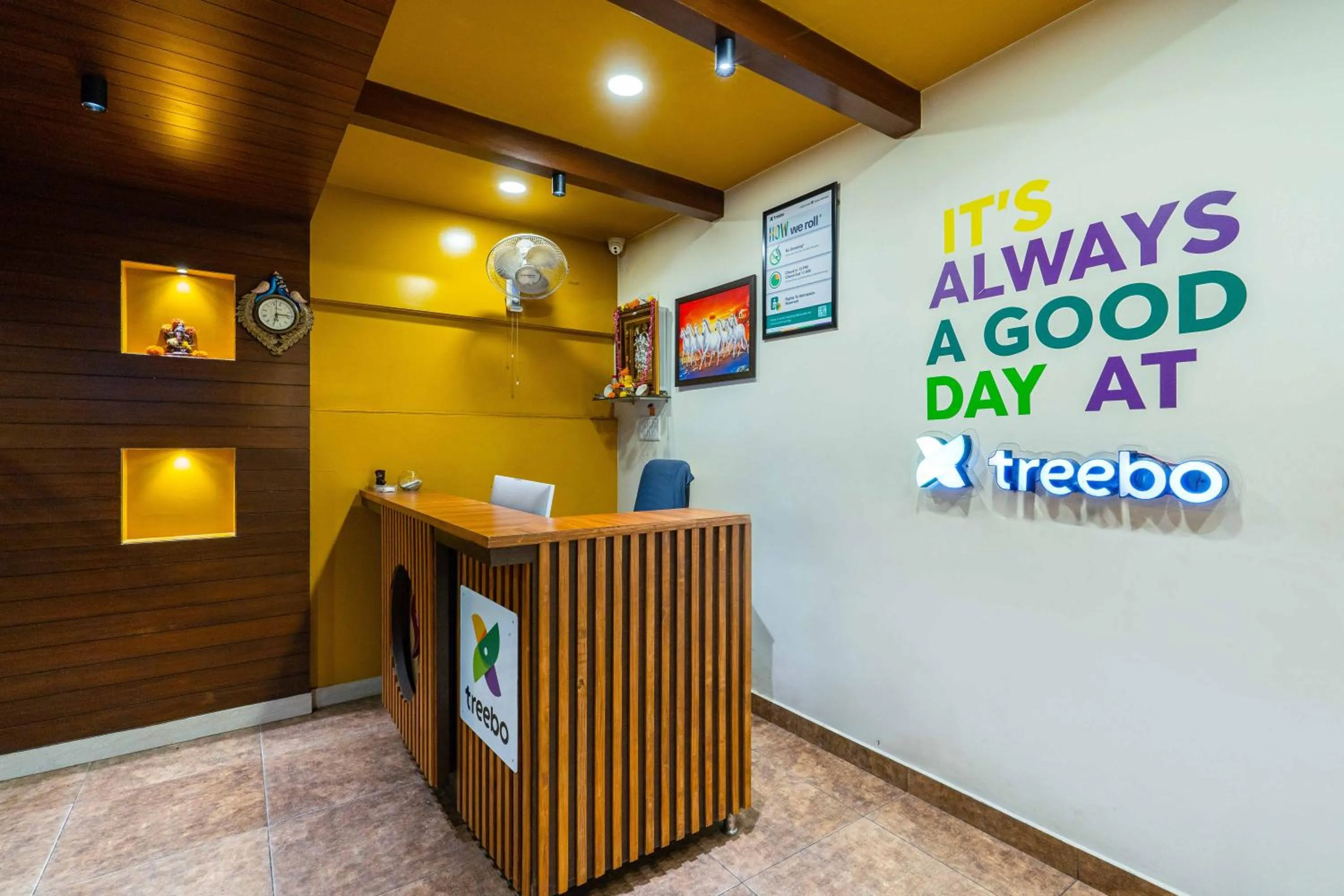 Lobby or reception in Treebo Kings Orchid