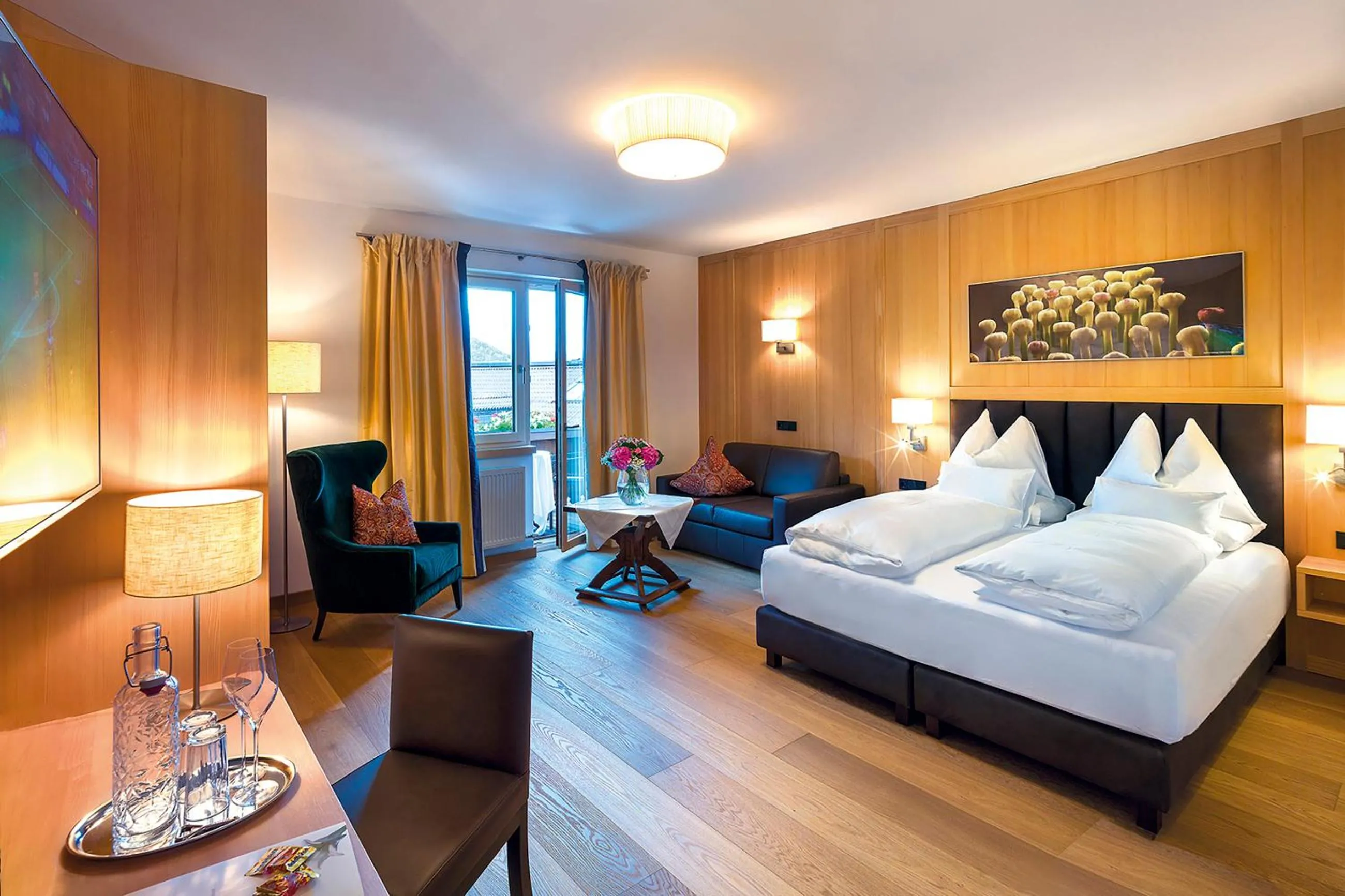 Photo of the whole room, Bed in Hotel Zinnkrügl