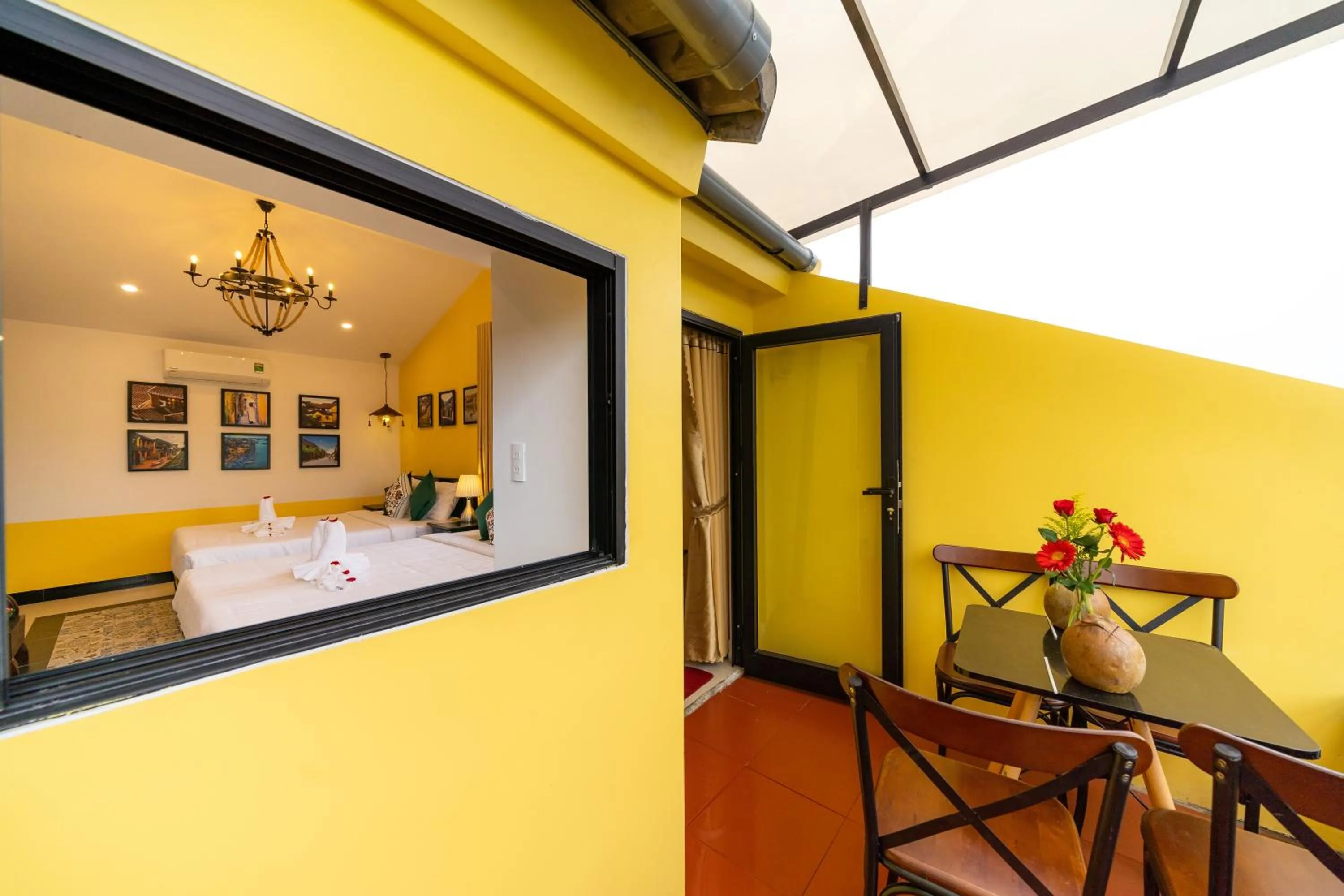 Balcony/Terrace, Bed in Coco Viet Homestay