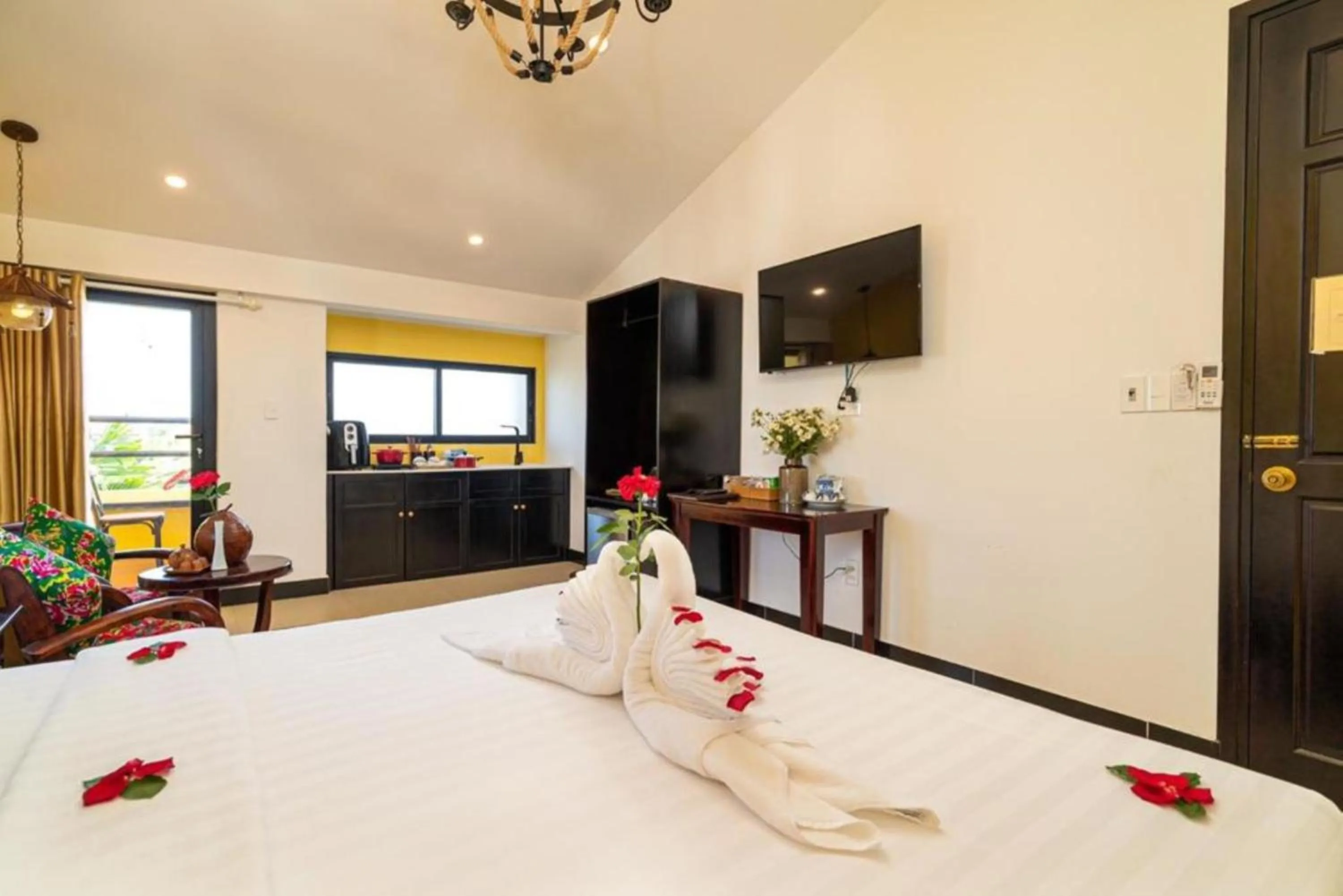 Photo of the whole room, Bed in Coco Viet Homestay