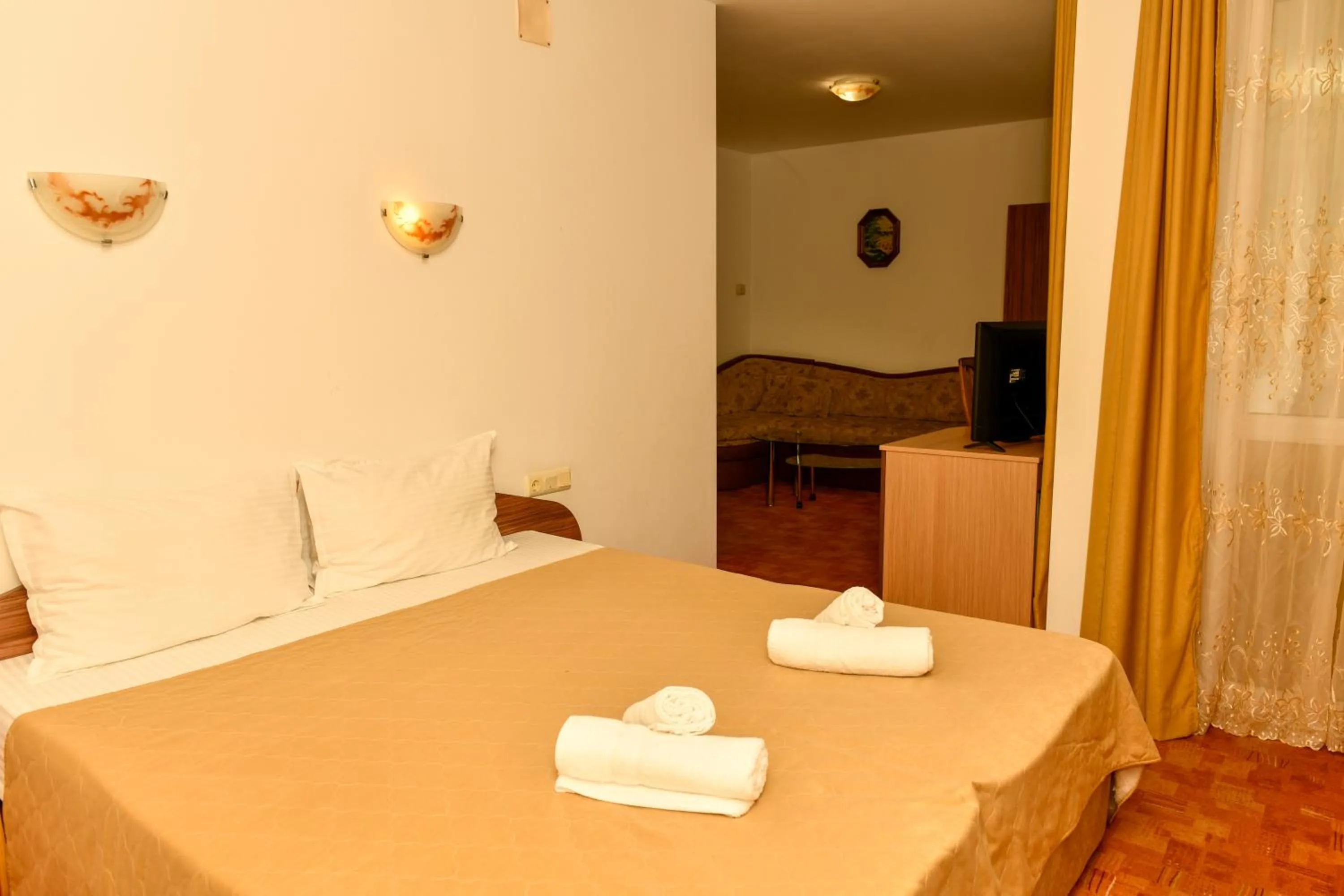 Bed in Blyan Family Hotel