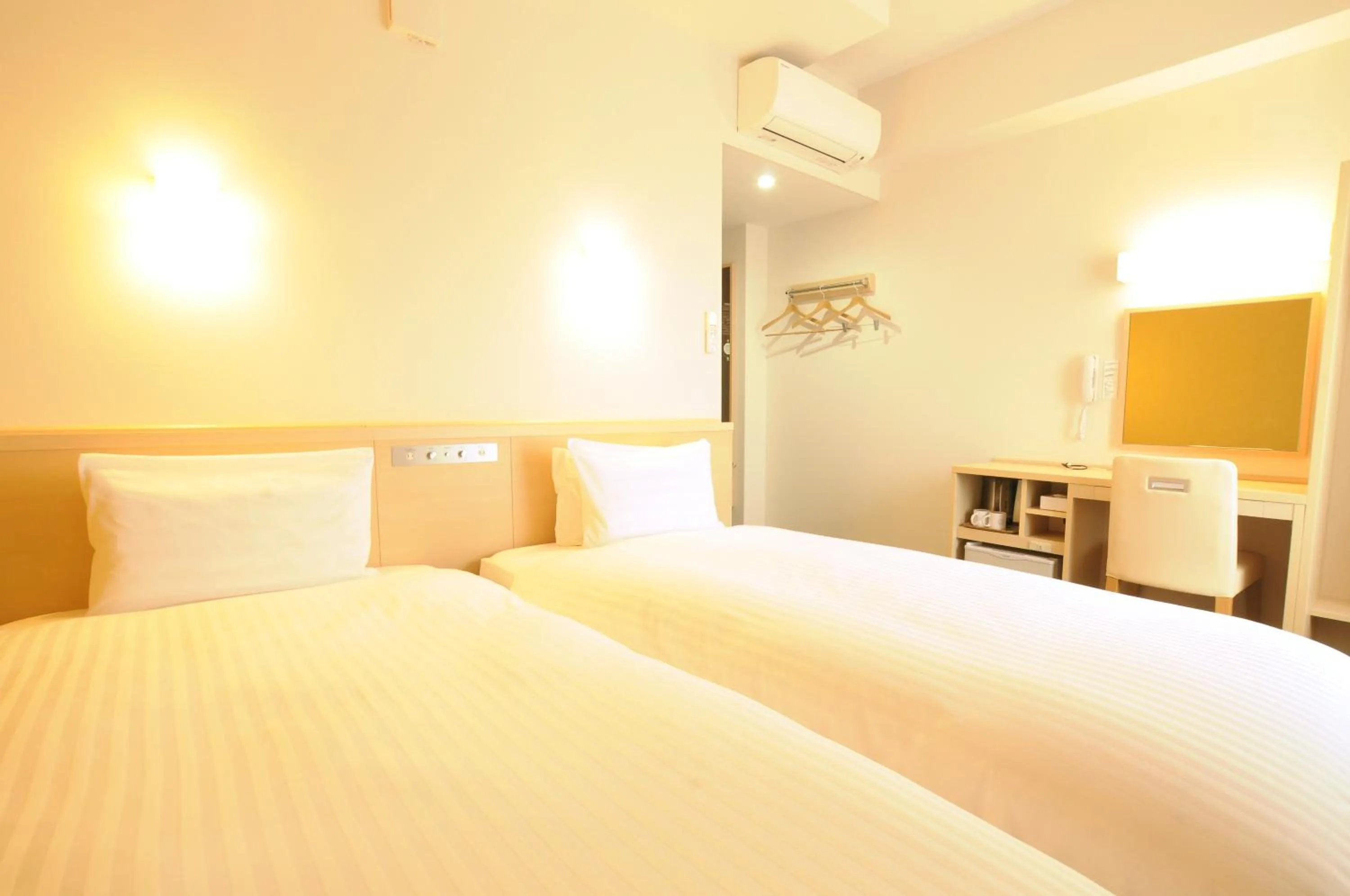 Bed in AB Hotel Tokai Otagawa