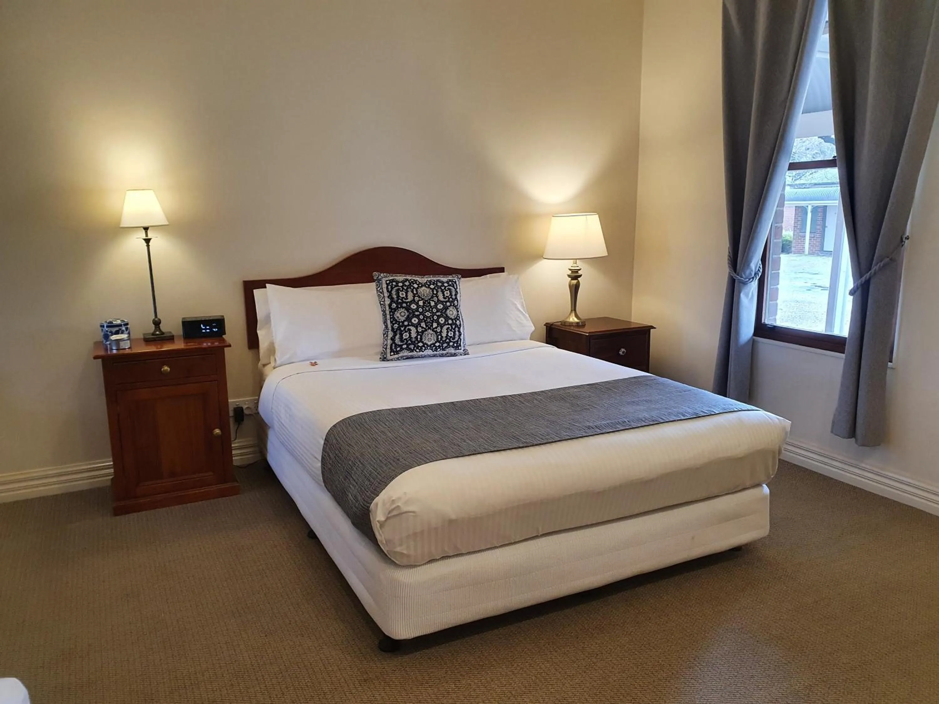 Bed in The Lancefield Lodge