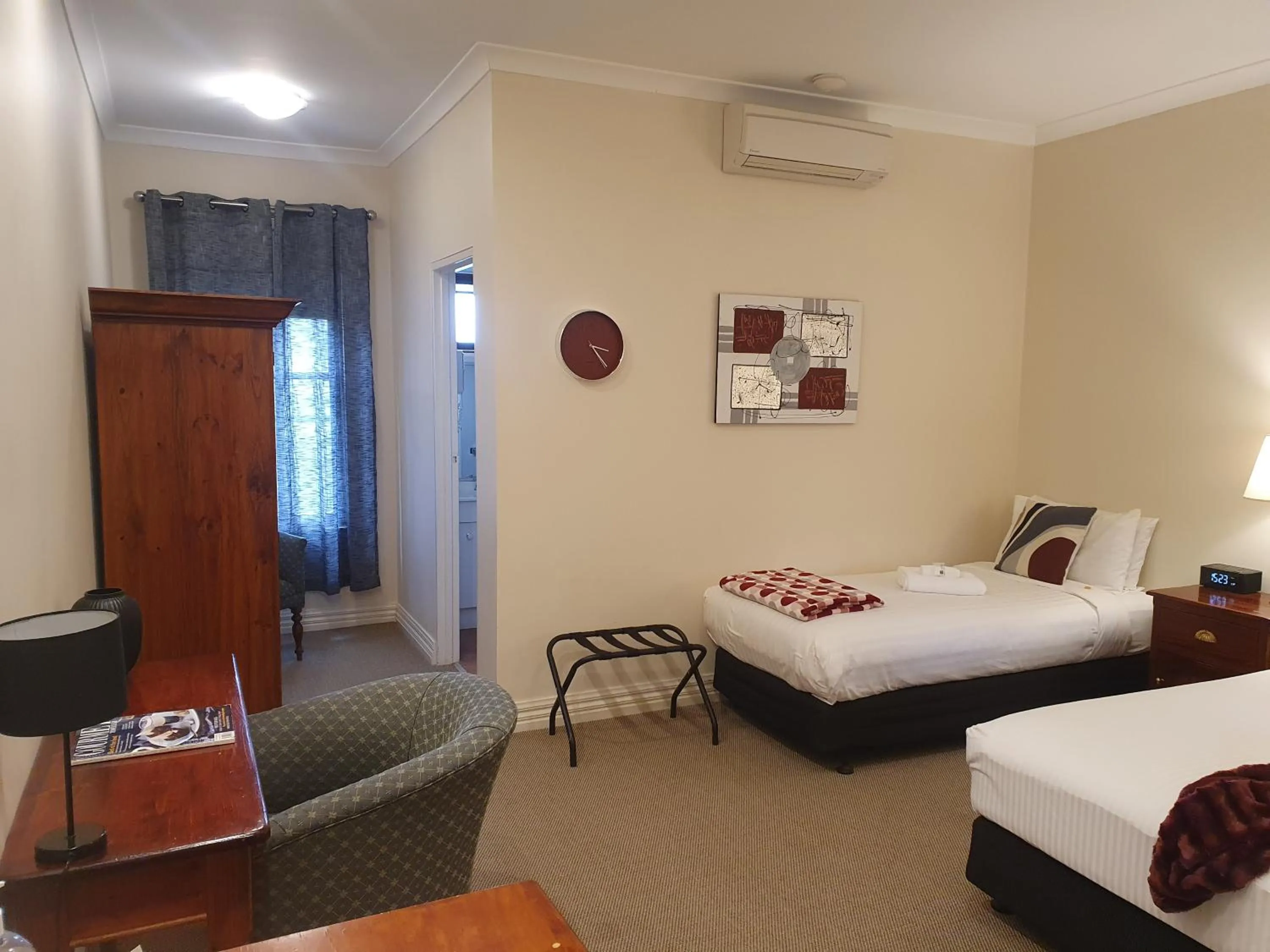 Bed in The Lancefield Lodge