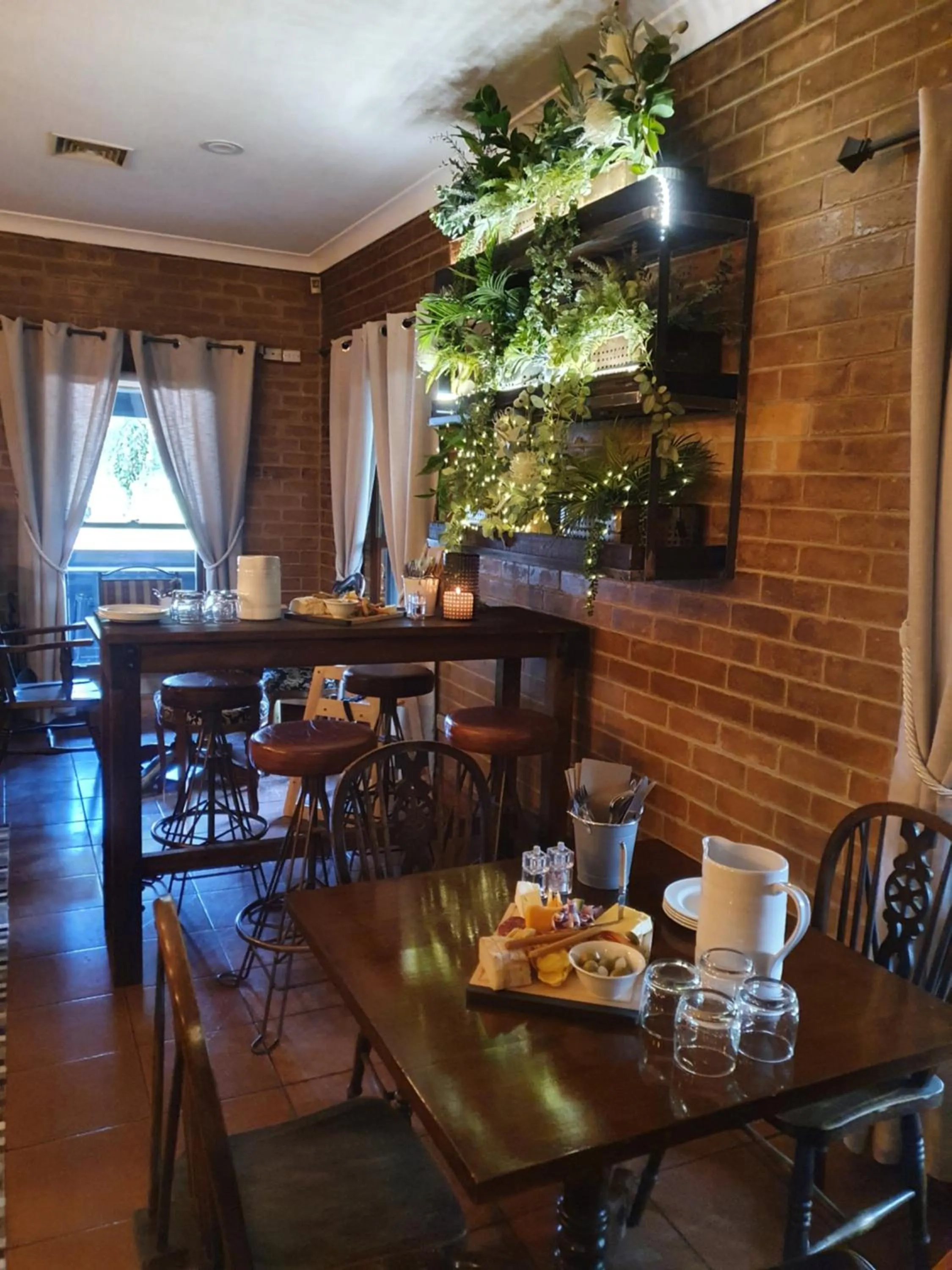 Lounge or bar in The Lancefield Lodge